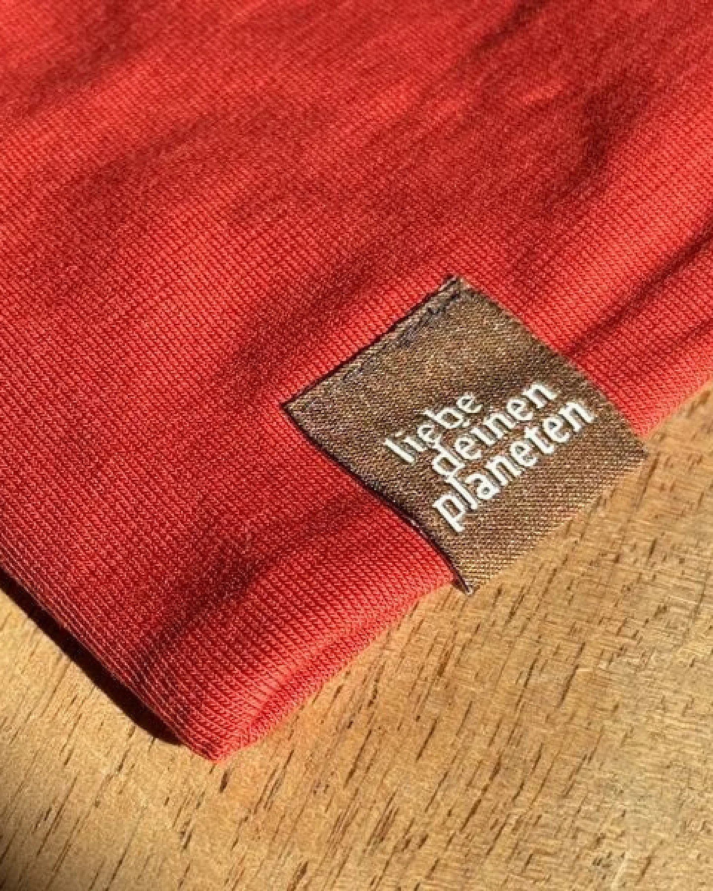Liebe Deinen Planeten Bio Beanie in 3 Größen Herren & Damen in vielen Farben bequeme Jersey Mütze aus Bio Baumwollmix – Ansicht 4
