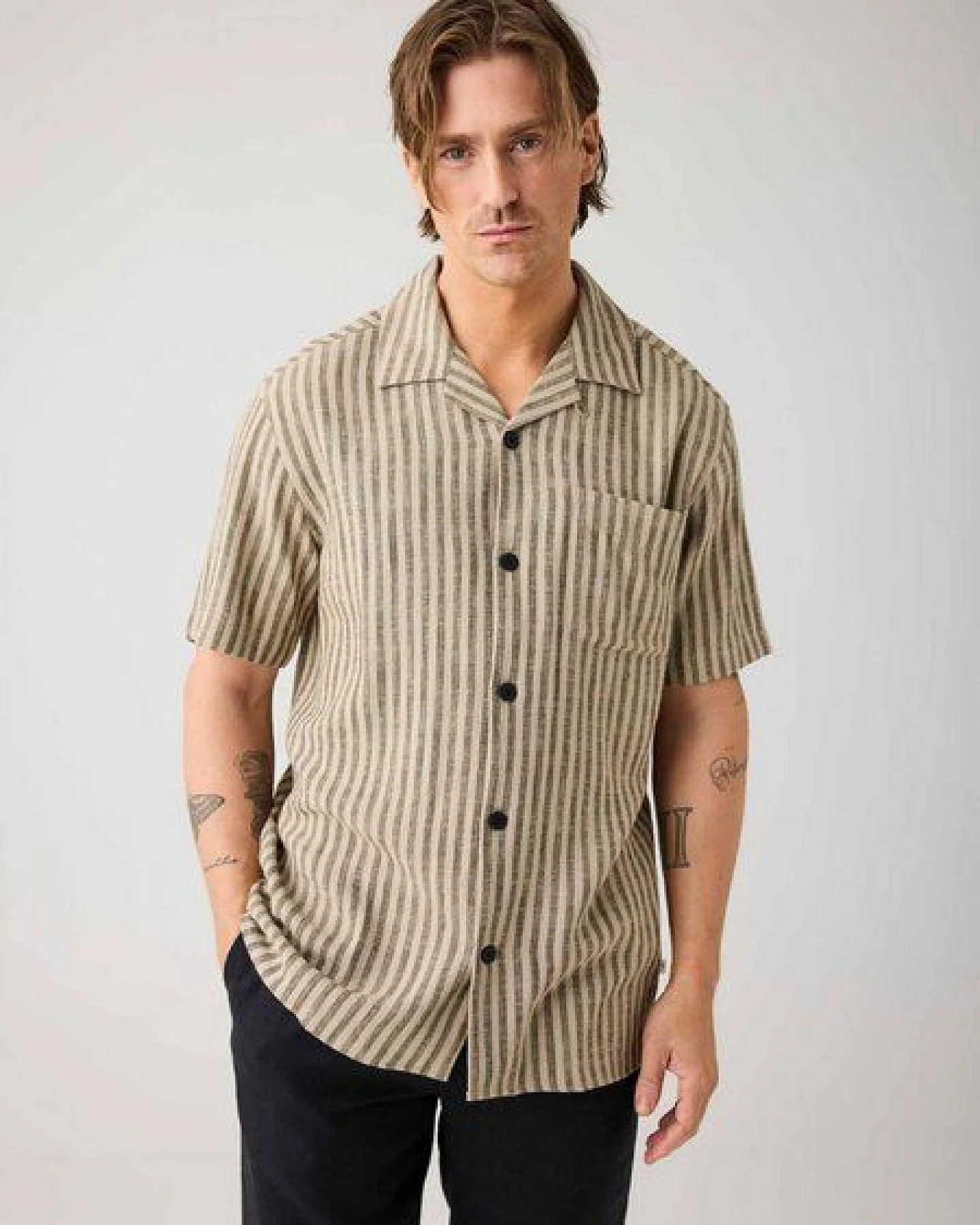 KnowledgeCotton Apparel Herren Kurzarmhemd - Relaxed Fit - aus Viskose und Leinen – Ansicht 2