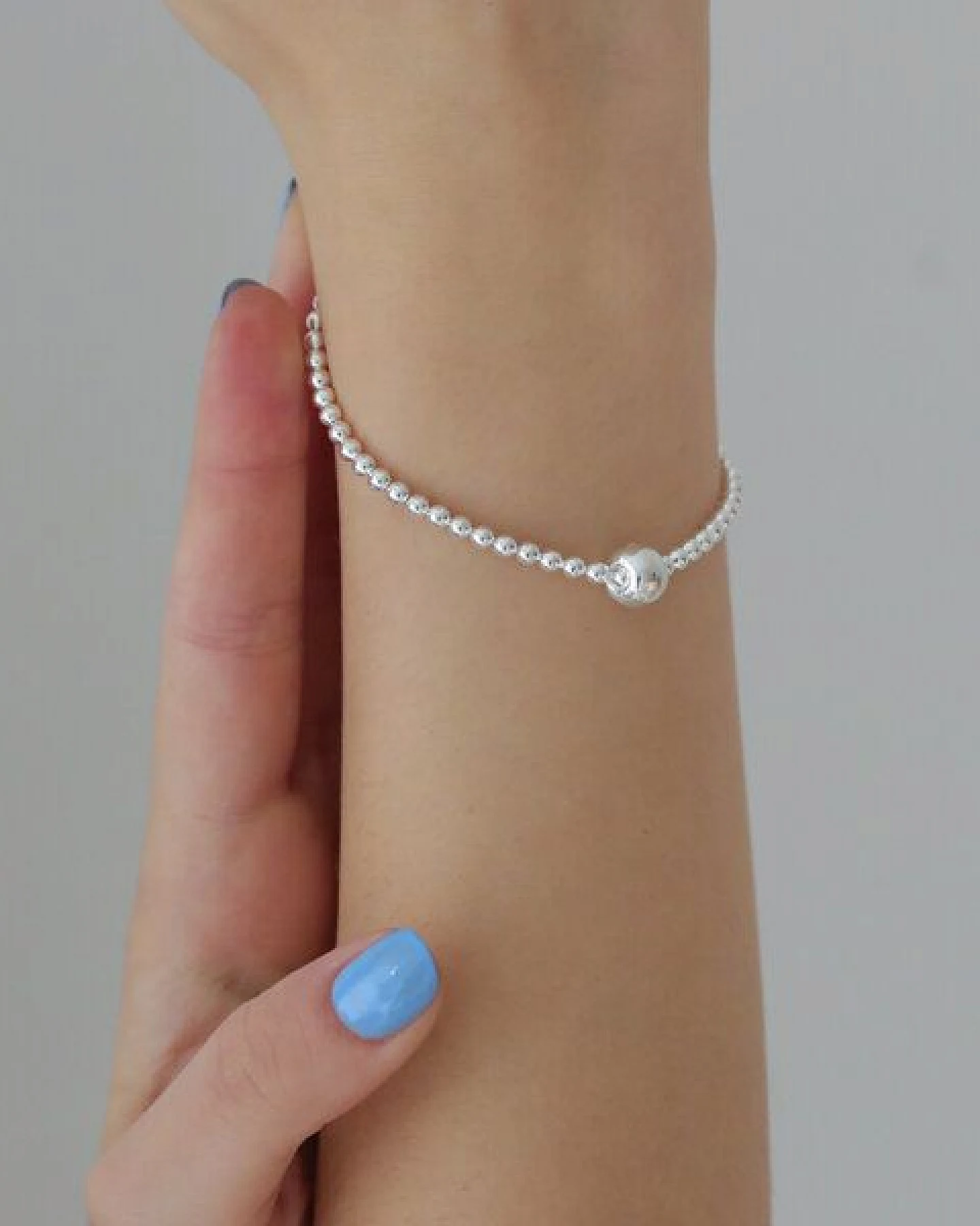 BELLYBIRD Jewellery Armband - elastisches Kugelarmband aus Silber/ Silber vergoldet – Ansicht 3