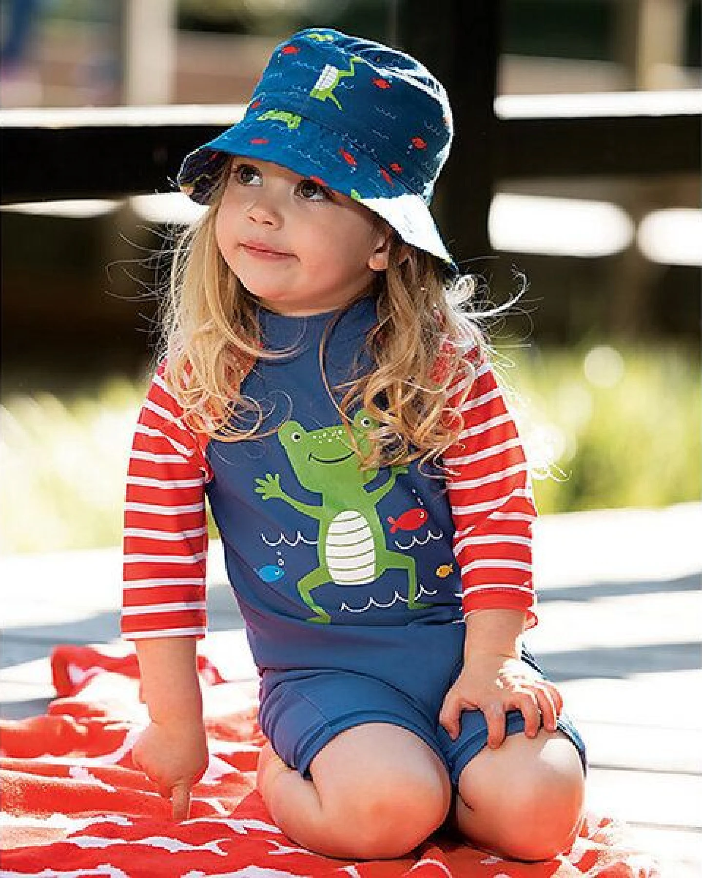 Frugi Badehut Frosch in blau LSF 50+ – Ansicht 2