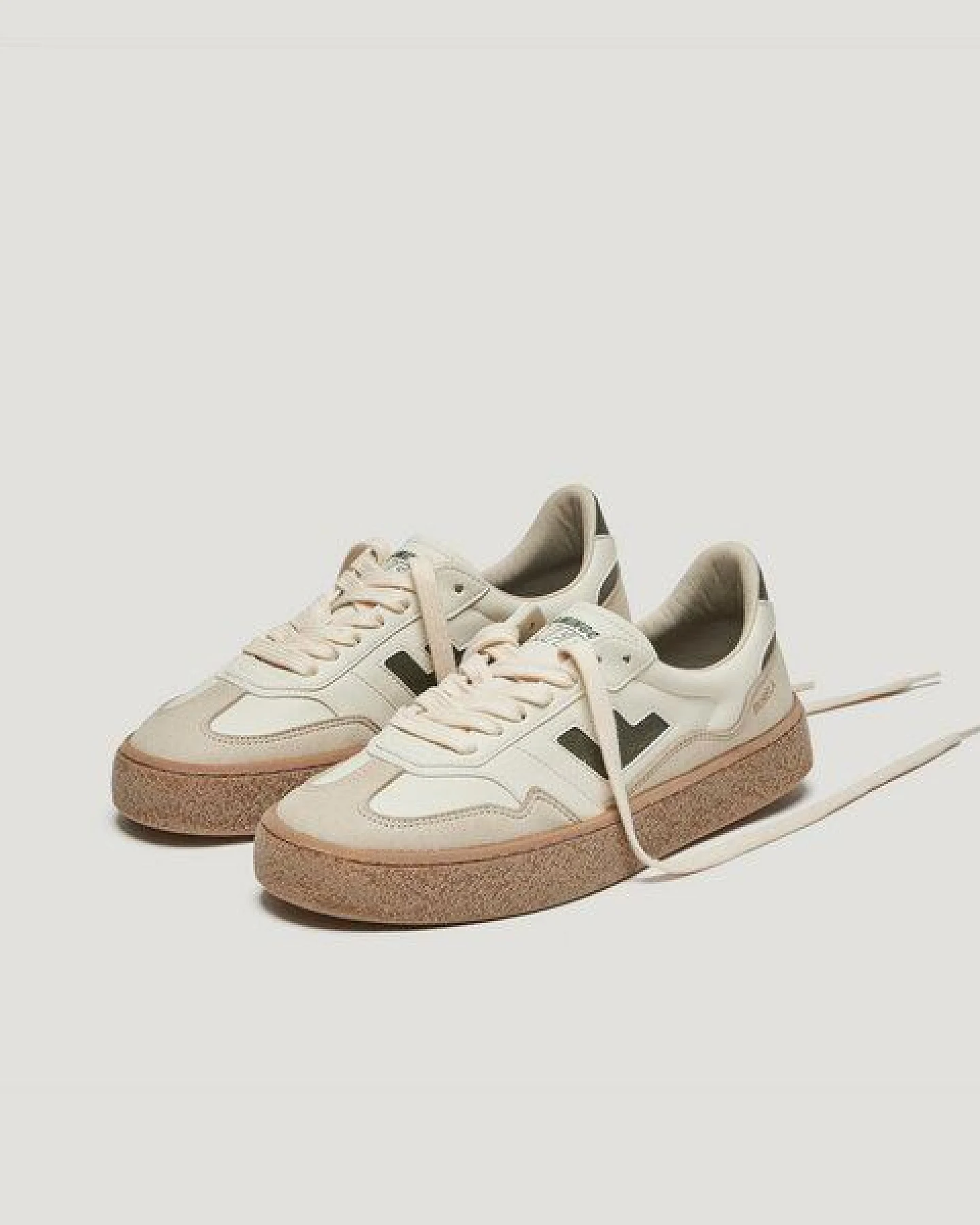 Flamingos' Life Sneaker - Burela Bold Olive – Ansicht 2