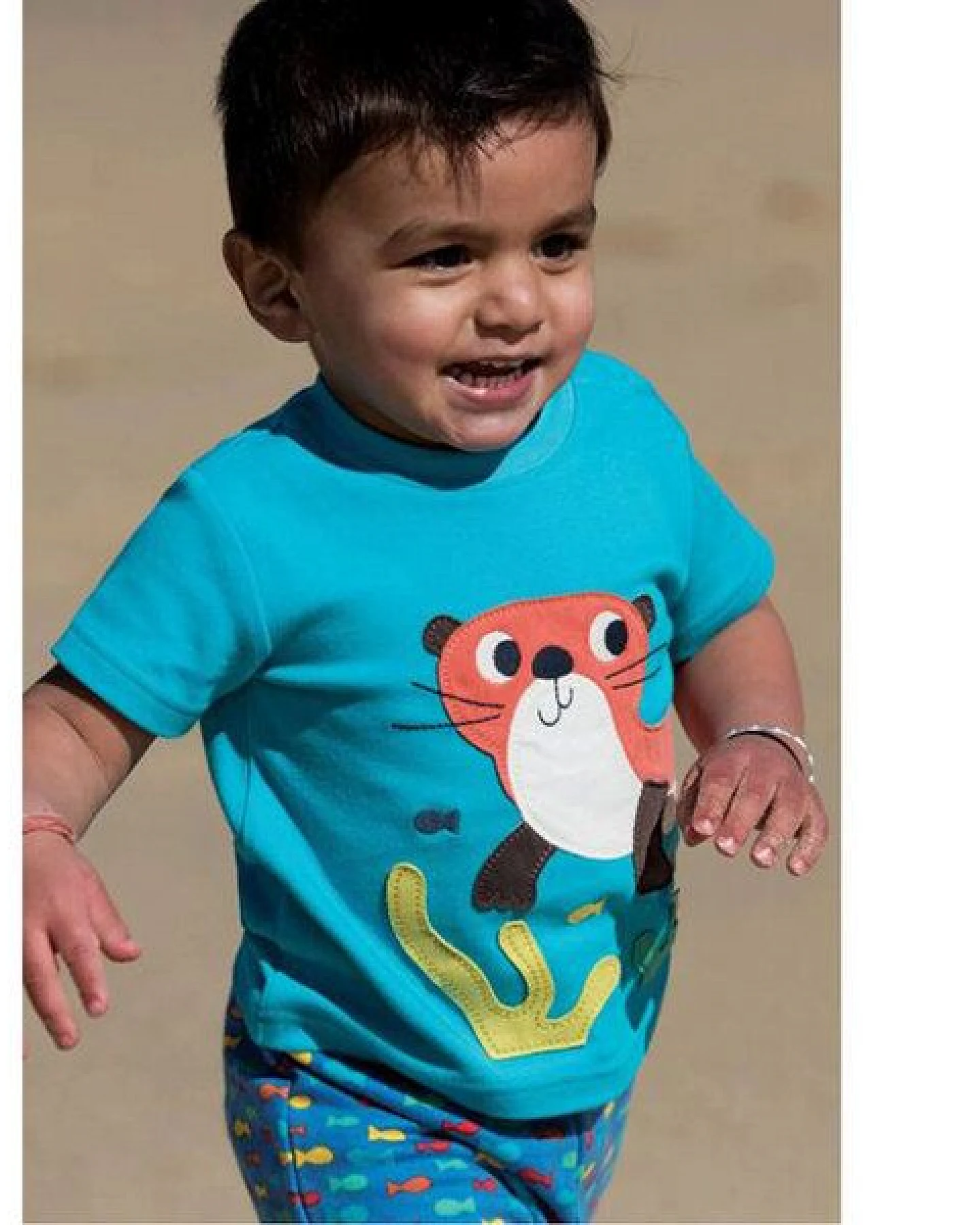 Frugi T-Shirt Otter in türkis Scout Applique Top – Ansicht 2