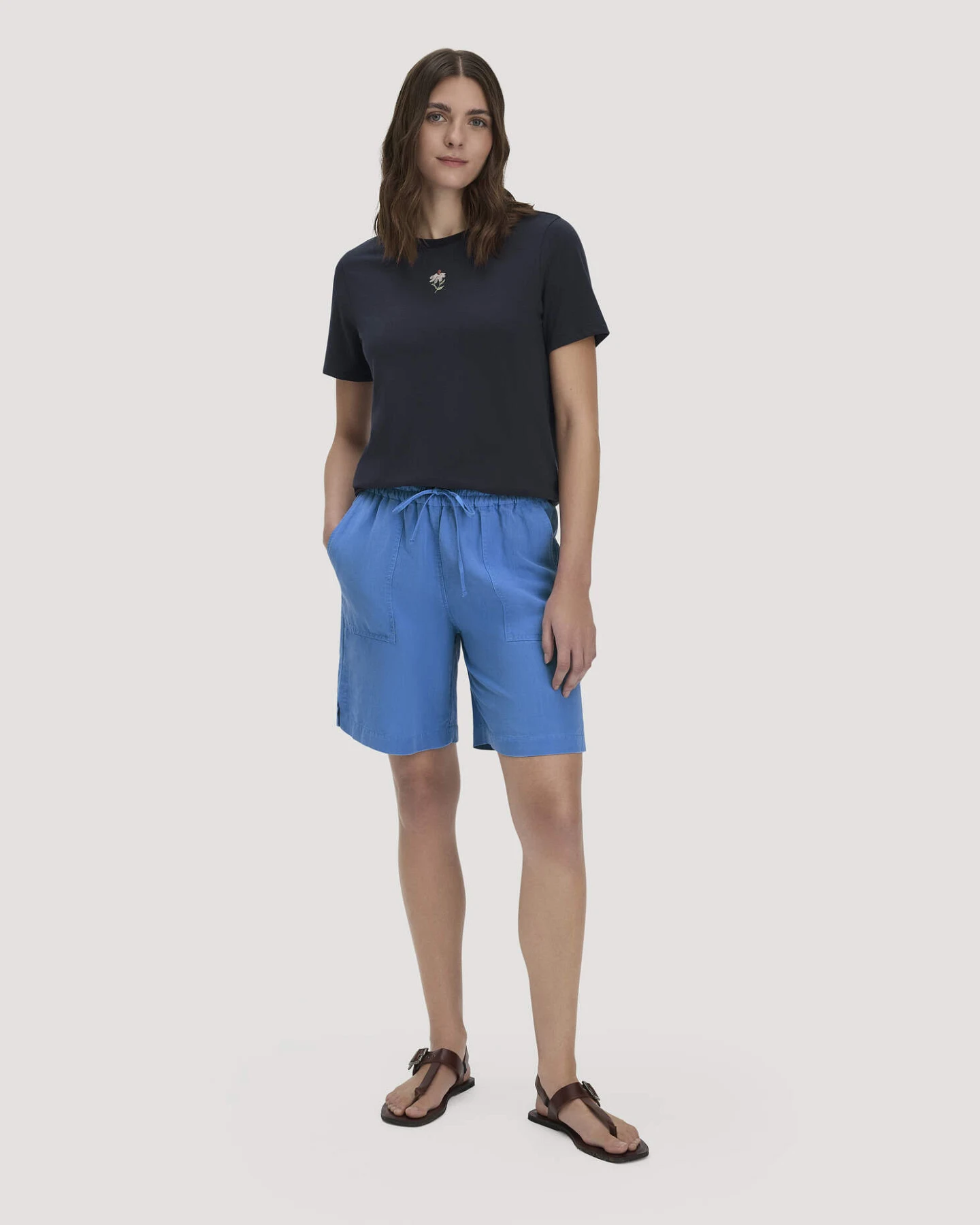 hessnatur Damen Print T-Shirt Relaxed aus Bio-Baumwolle - blau - Größe 34 – Ansicht 2
