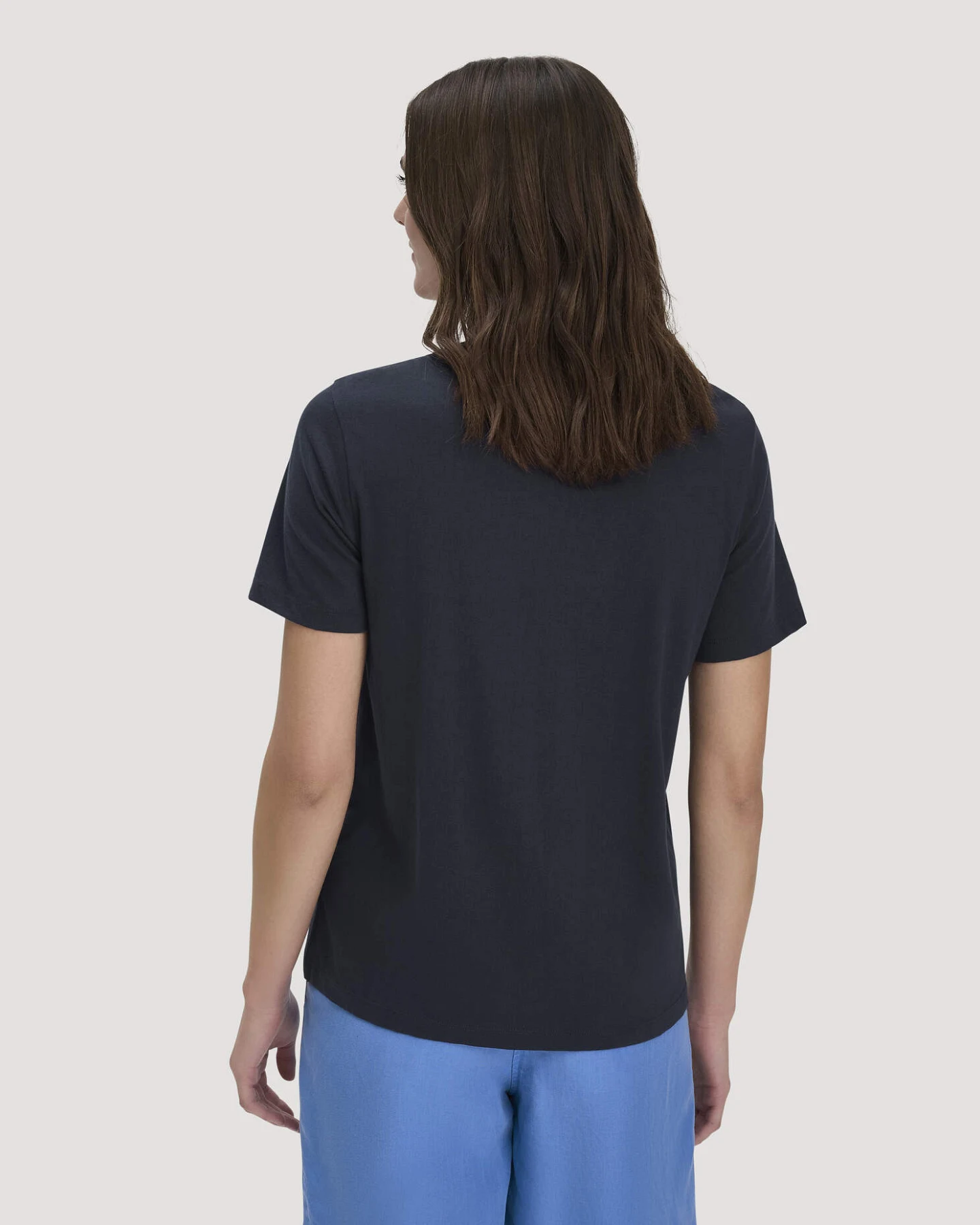 hessnatur Damen Print T-Shirt Relaxed aus Bio-Baumwolle - blau - Größe 34 – Ansicht 3