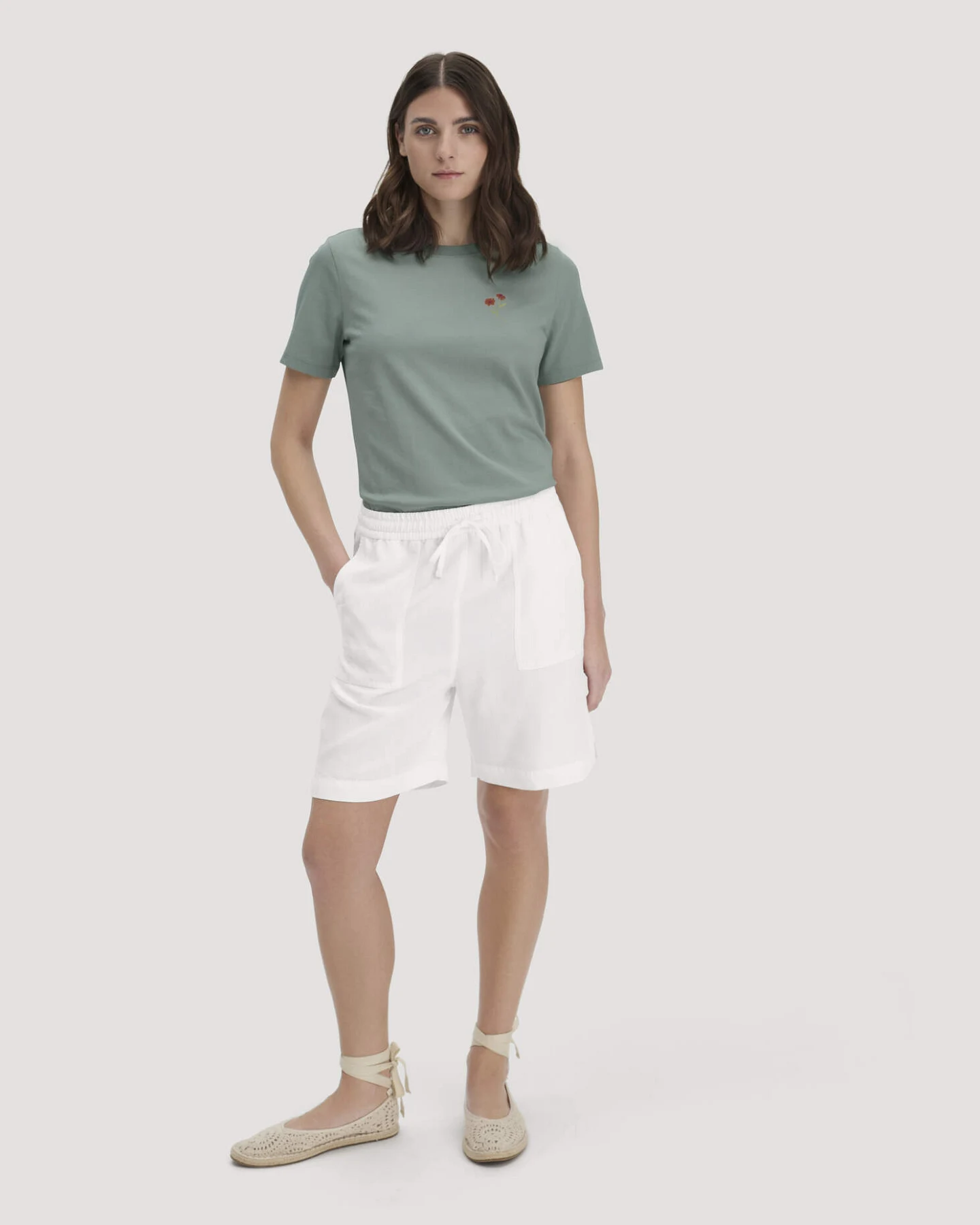 hessnatur Damen Print T-Shirt Relaxed aus Bio-Baumwolle - grün - Größe 46 – Ansicht 2