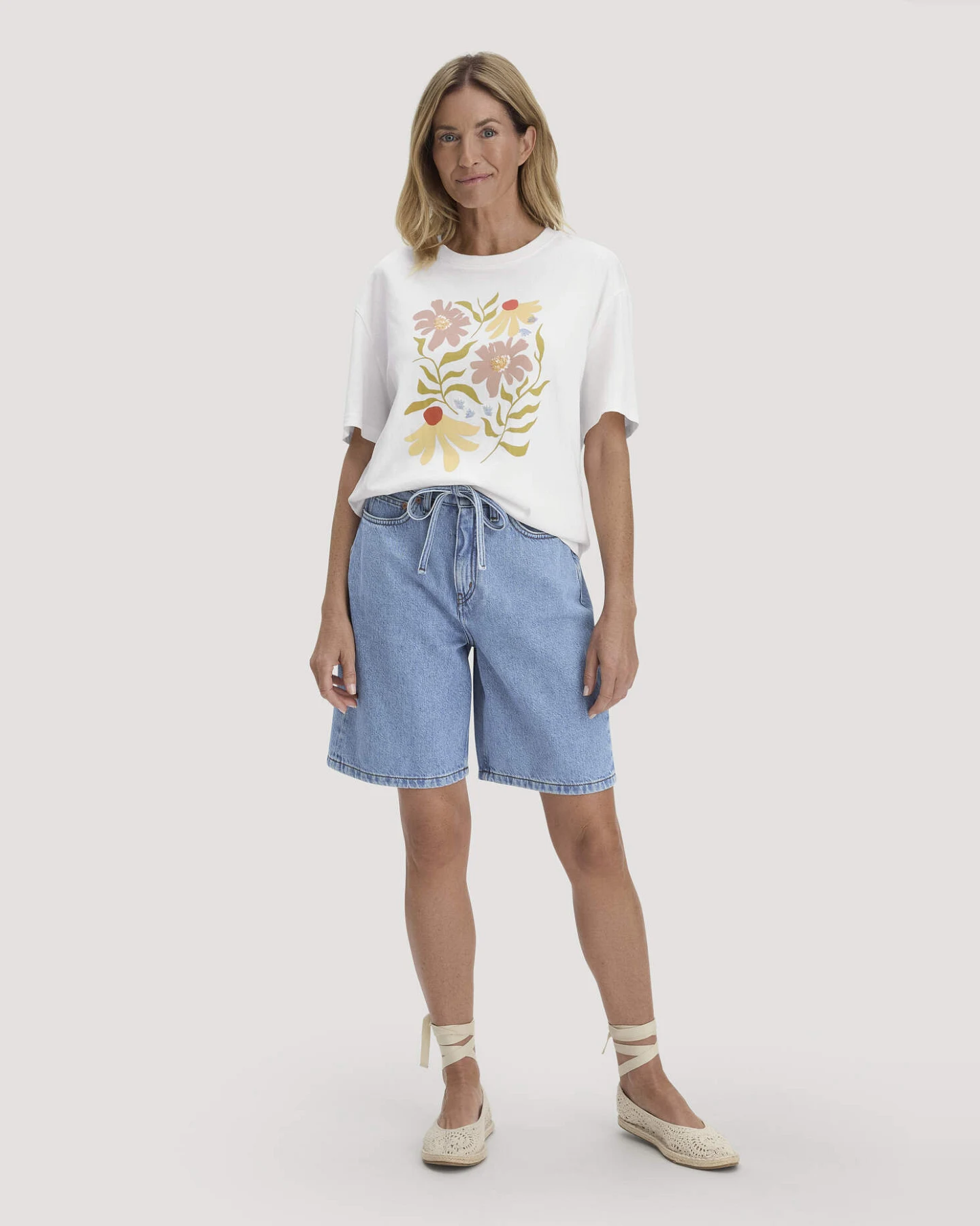 hessnatur Damen Print T-Shirt Oversize aus Bio-Baumwolle - weiß - Größe L – Ansicht 2