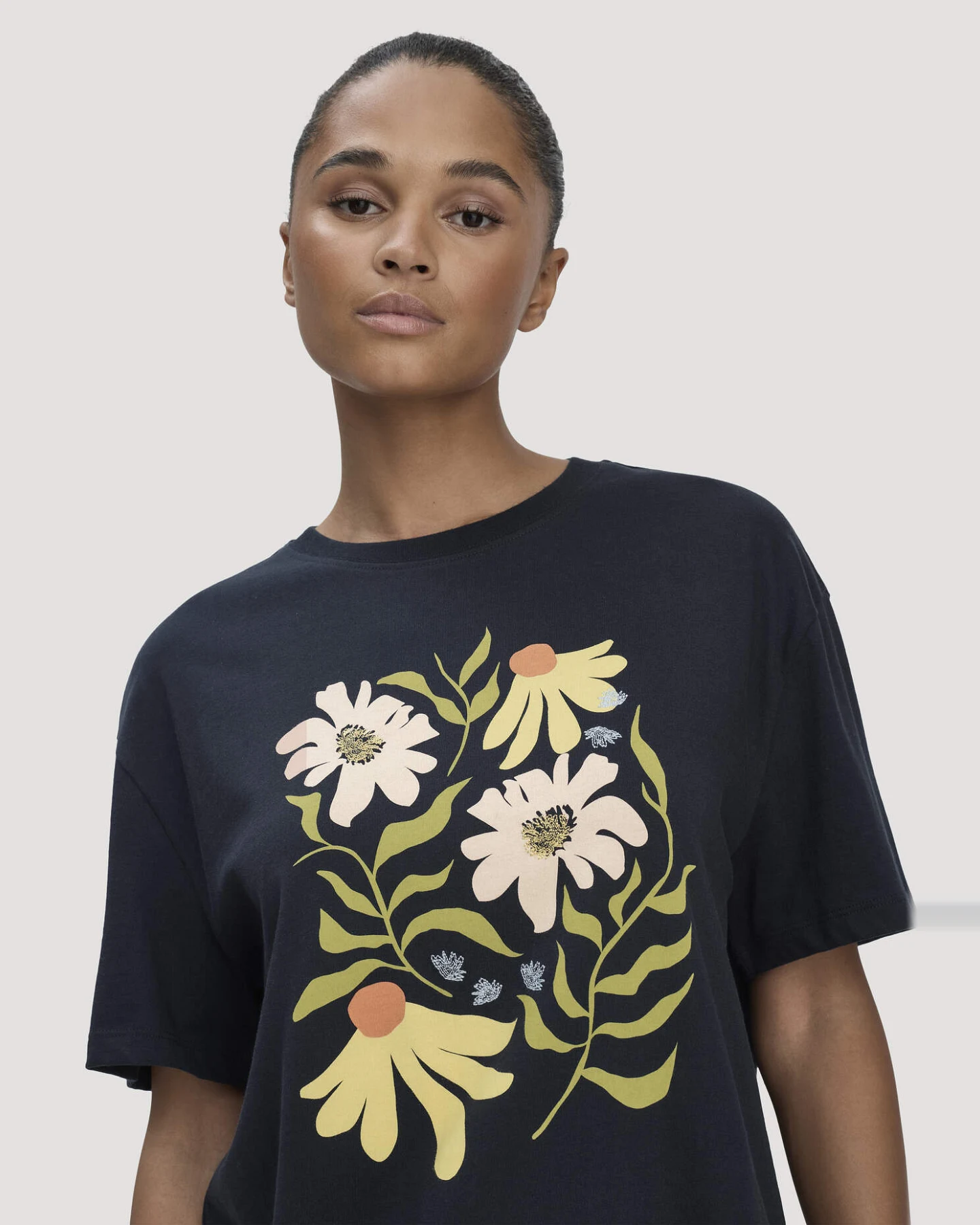 hessnatur Damen Print T-Shirt Oversize aus Bio-Baumwolle - blau - Größe XS – Ansicht 4