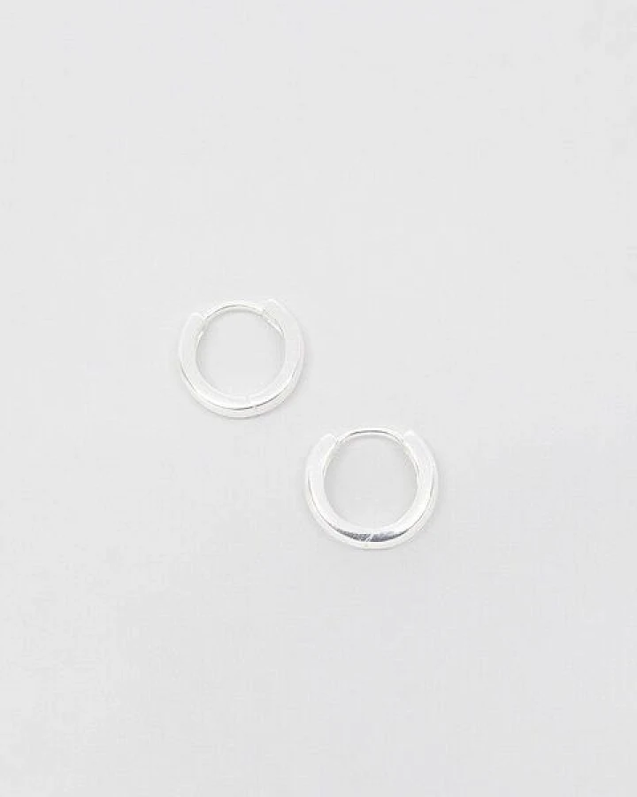 fejn jewelry Creole 'satin huggie'