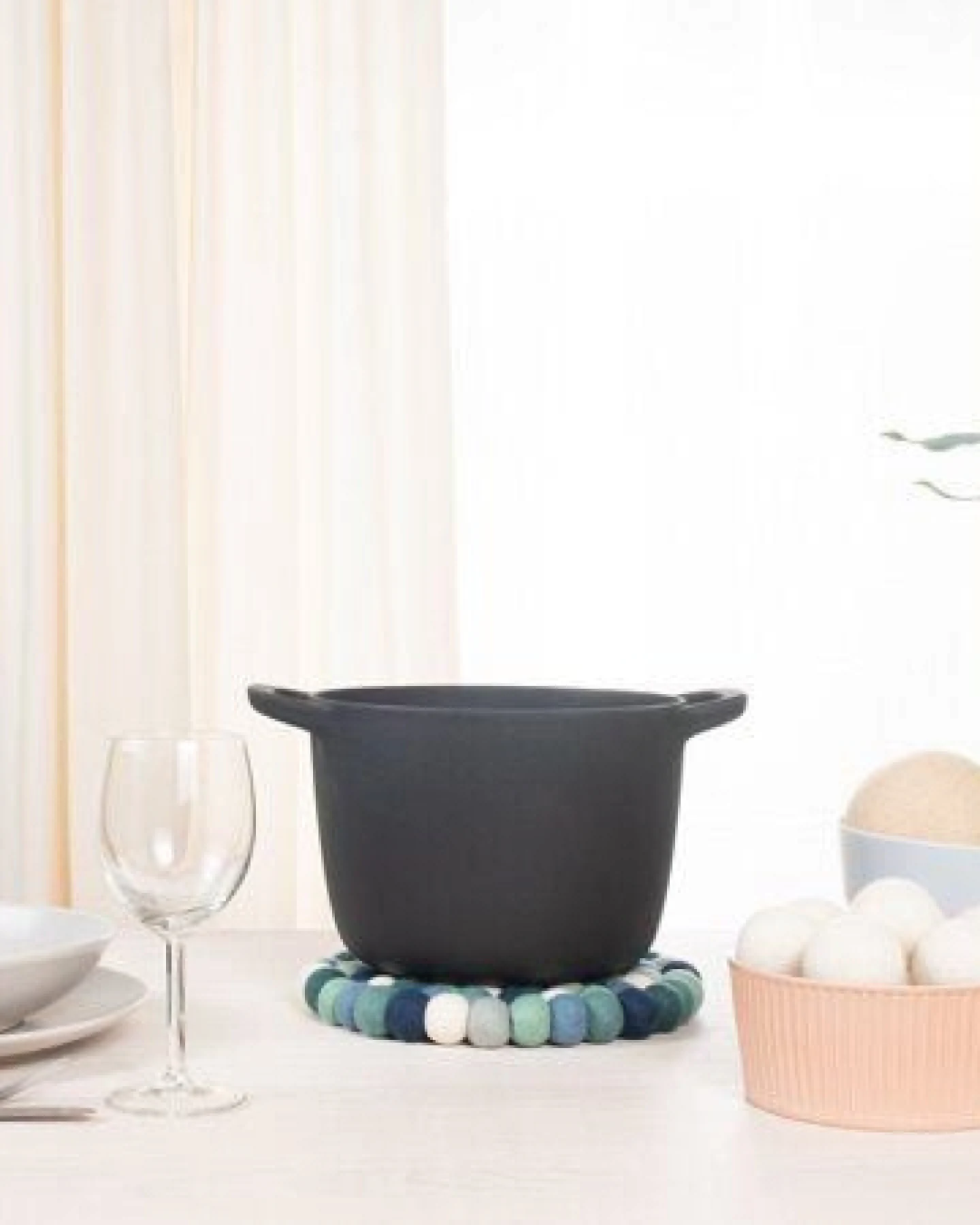 myfelt Filzkugel Topfuntersetzer (⌀ 20 cm) – Ansicht 4