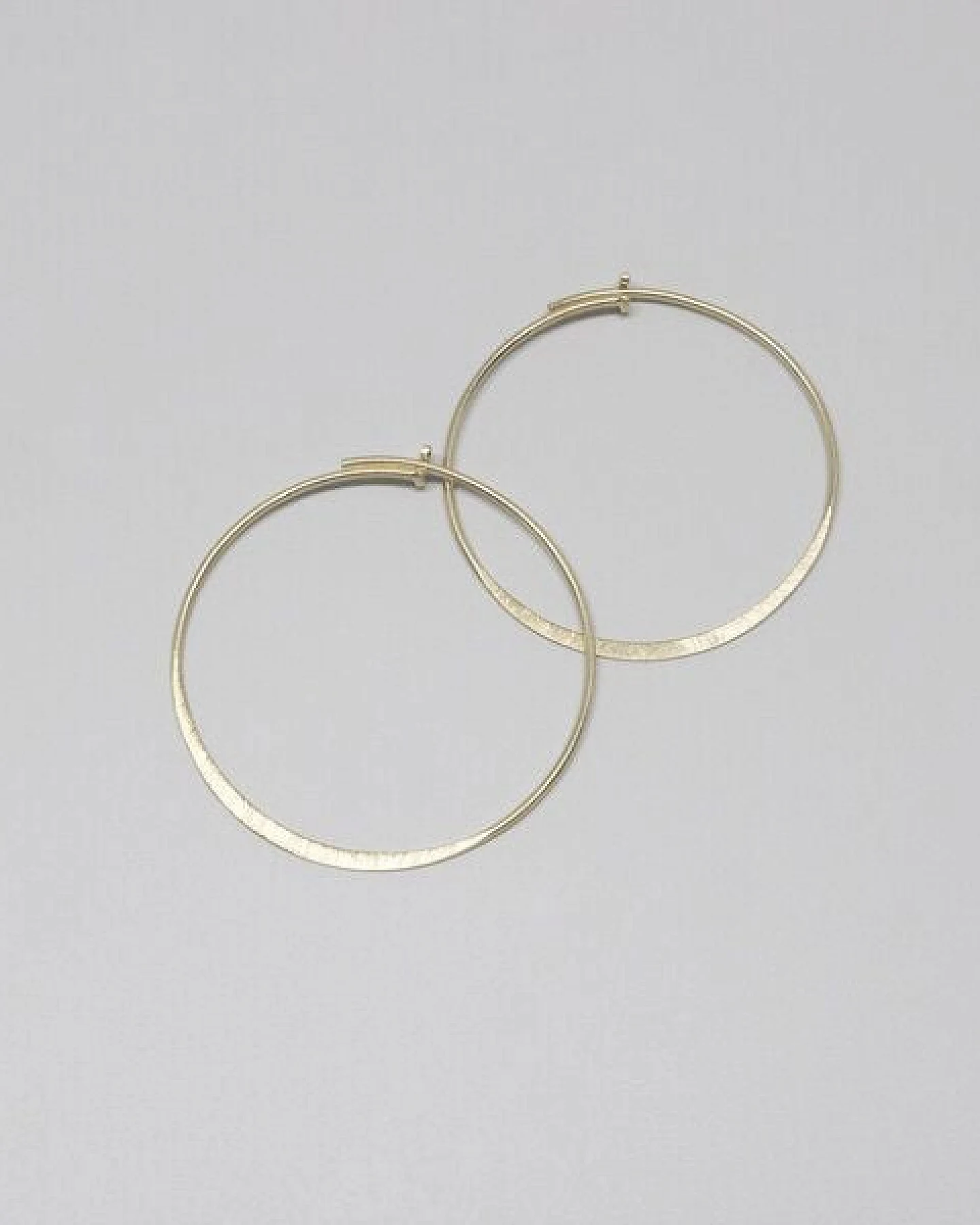 fejn jewelry Creole 'flat satin hoop M / L' – Ansicht 2