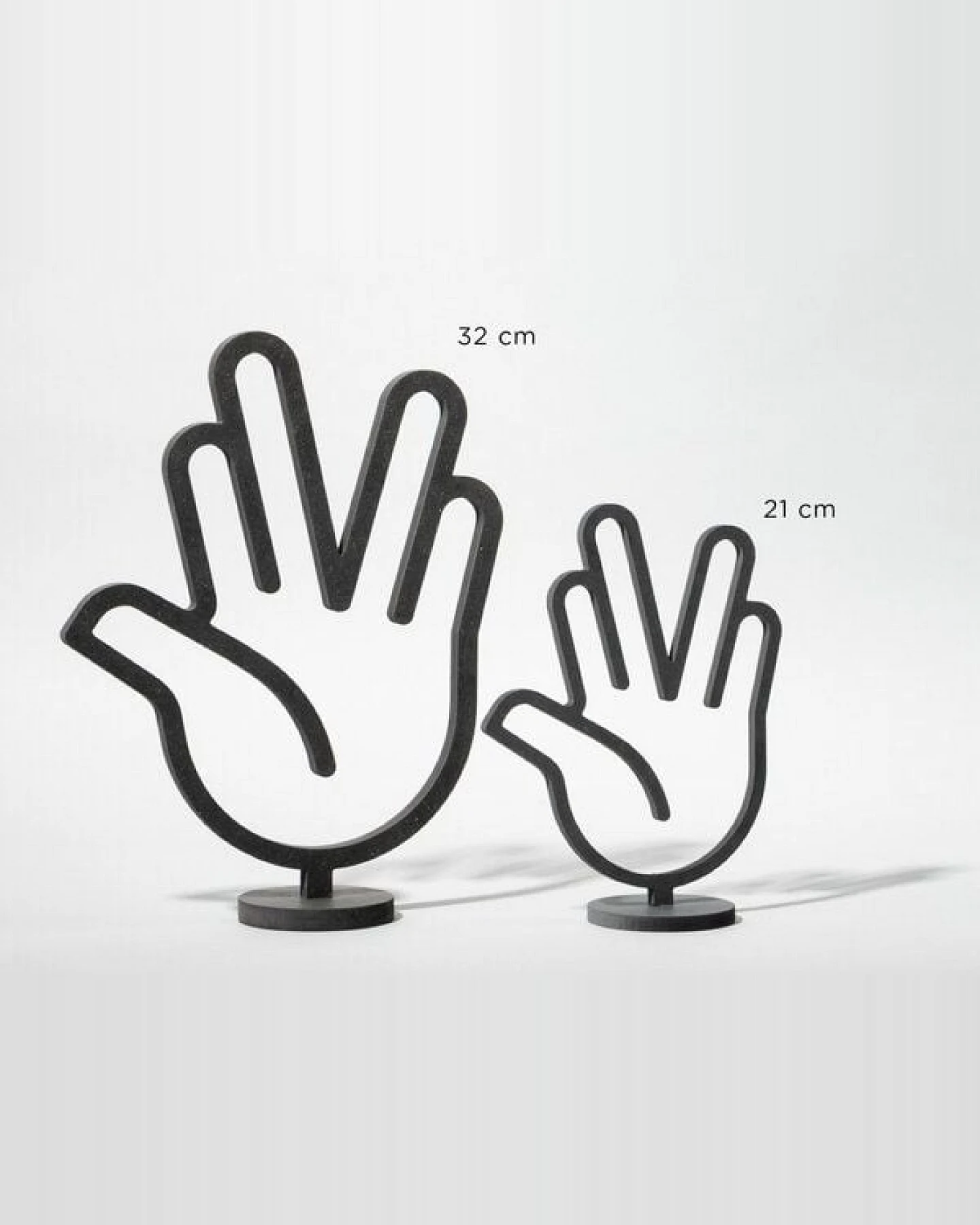 Fyngers Dekorationsobjekt gefräst aus Valchromat - Modell Vulcan Salute – Ansicht 4