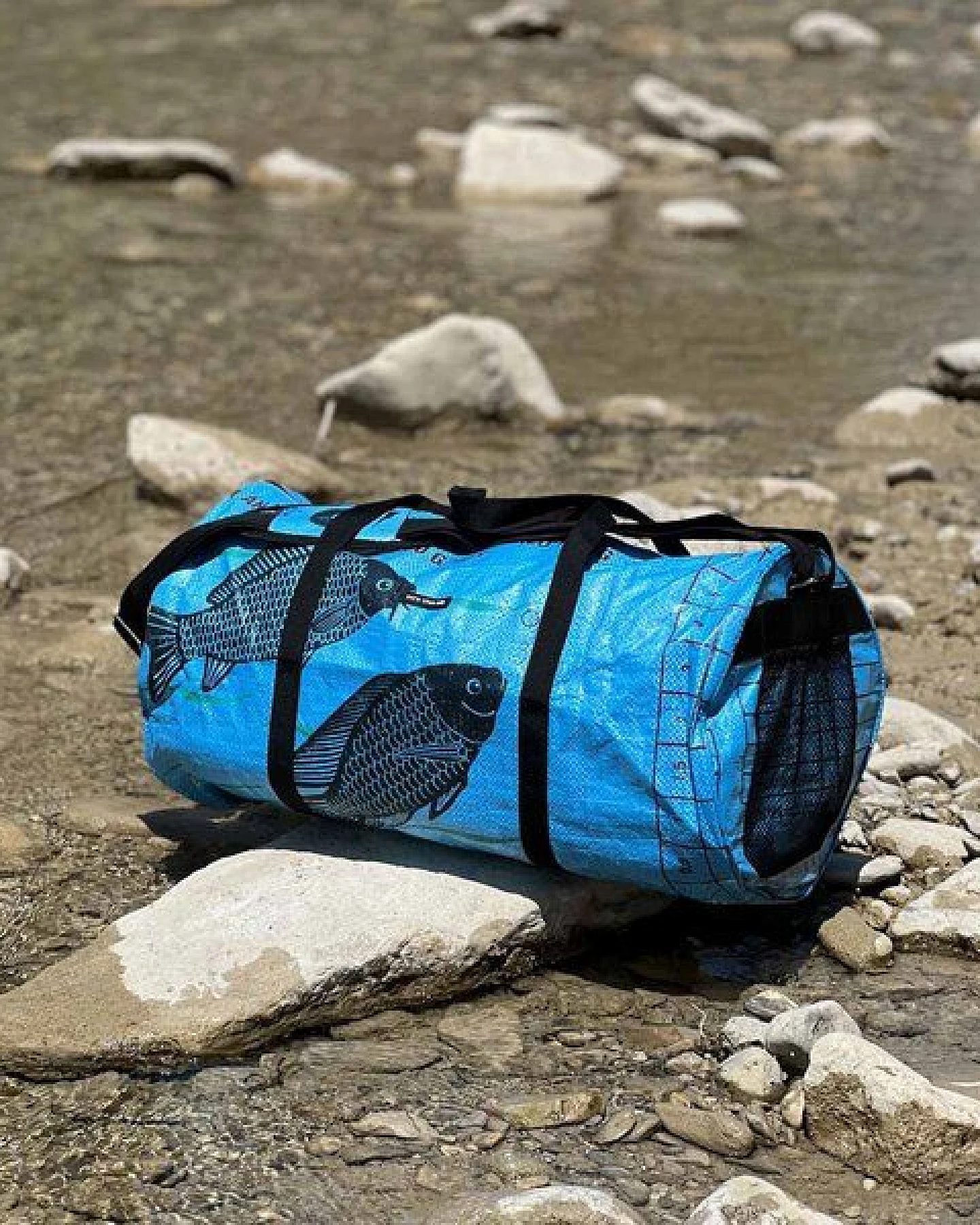 MoreThanHip Wochenend- oder Sporttasche 40L aus recycelten Zement-oder Tierfuttersäcken - Jumbo – Ansicht 2