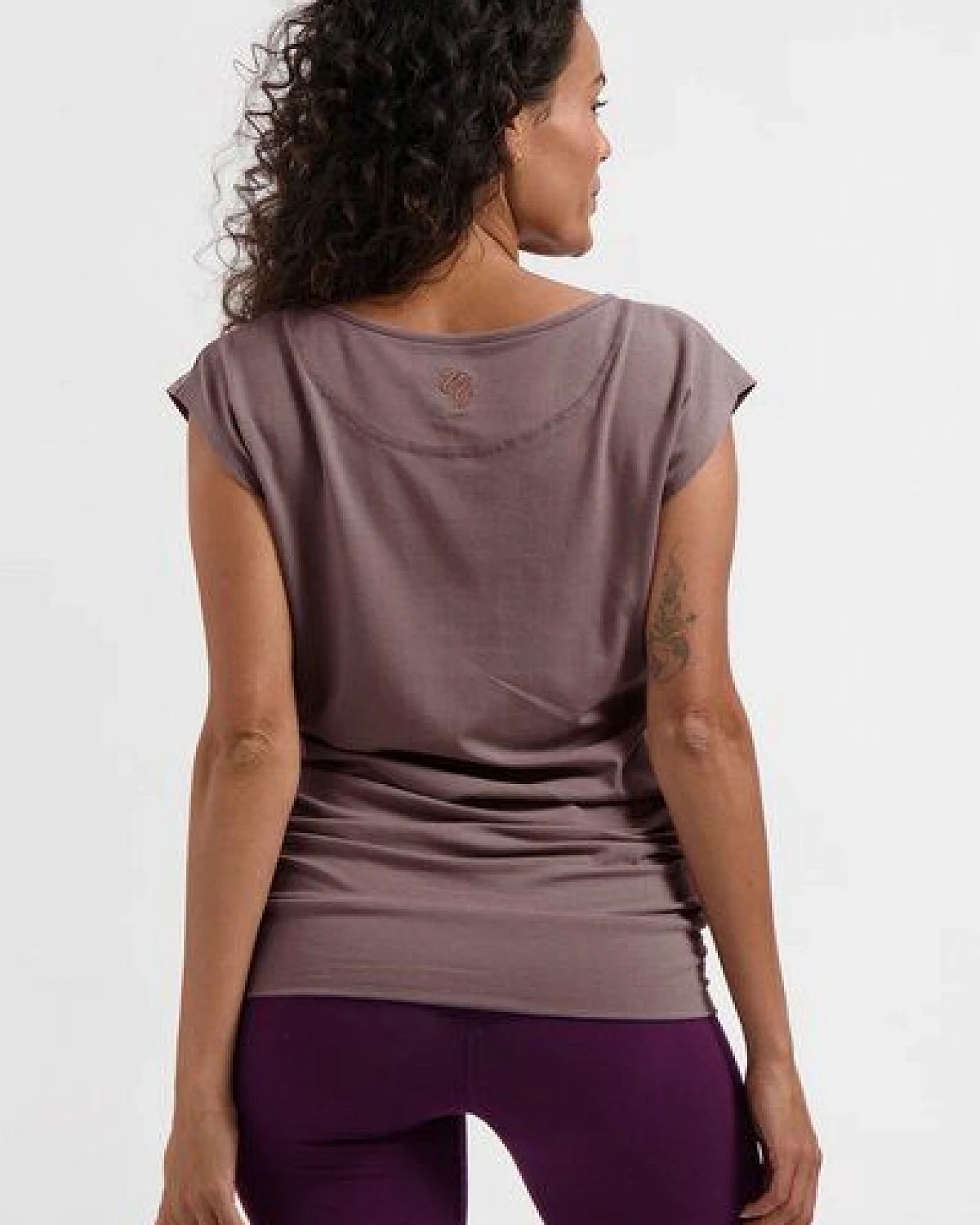 Urban Goddess Lockeres Asana-Yoga-Shirt – Ansicht 3