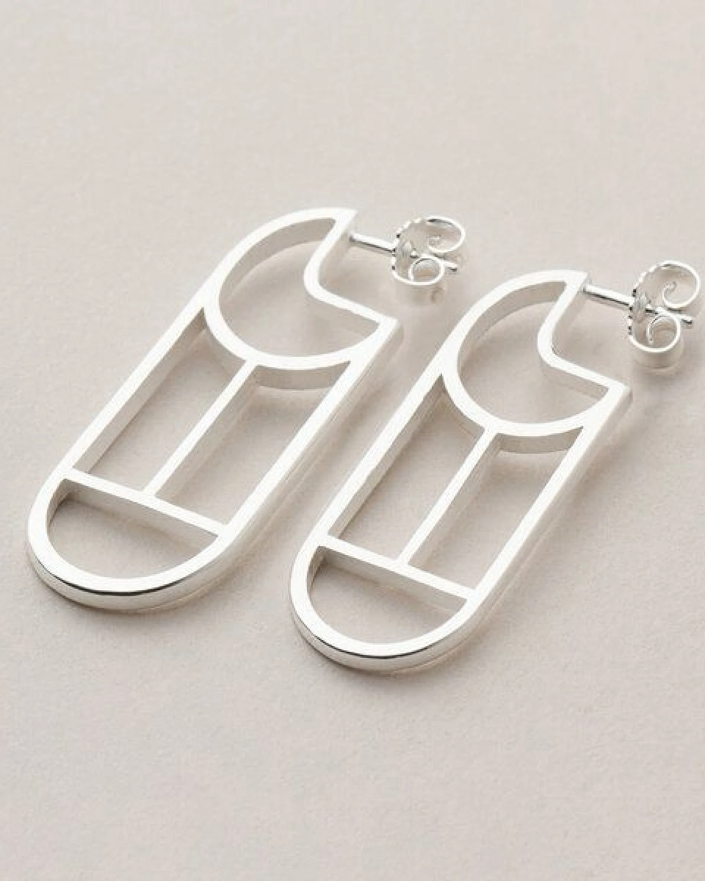 ChristinaPauls Slow jewellery Creole Tawa, groß in Gold und Silber – Ansicht 2