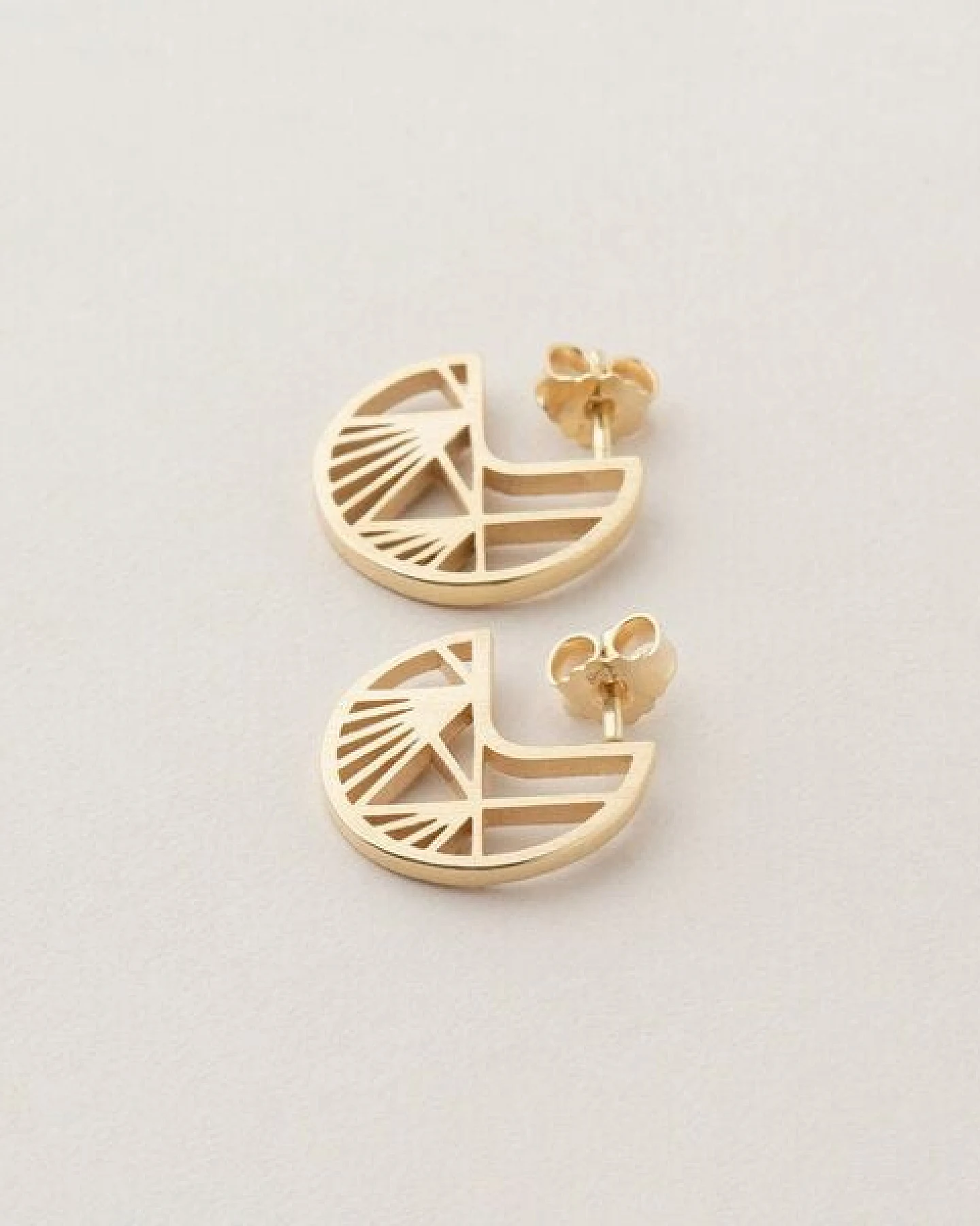 ChristinaPauls Slow jewellery Creole Aino, klein in Silber und Gold – Ansicht 3