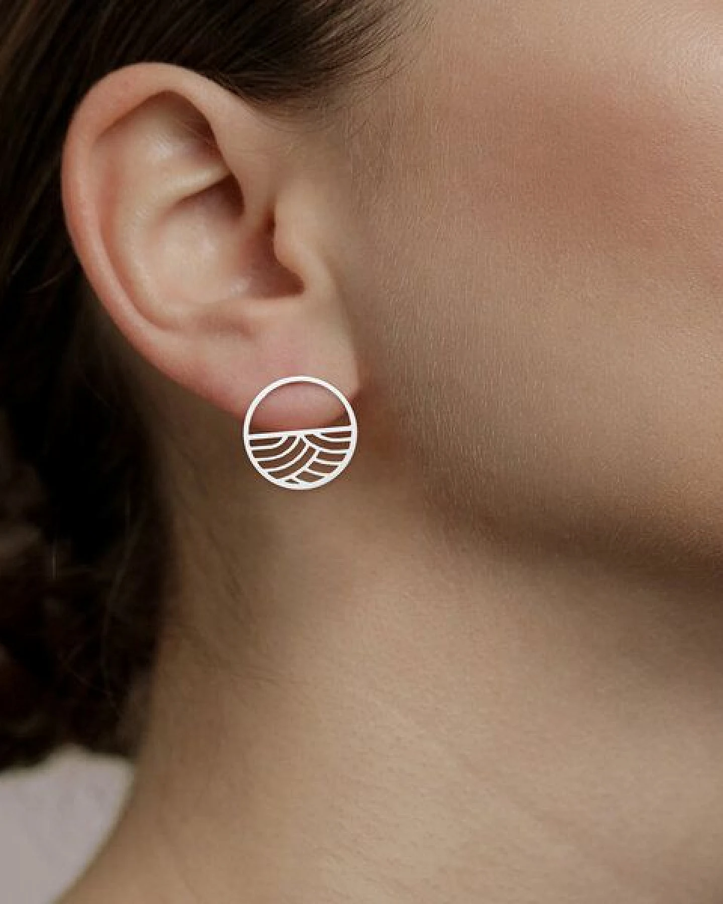 ChristinaPauls Slow jewellery Ohrstecker Kinki, klein in Silber und Gold – Ansicht 2