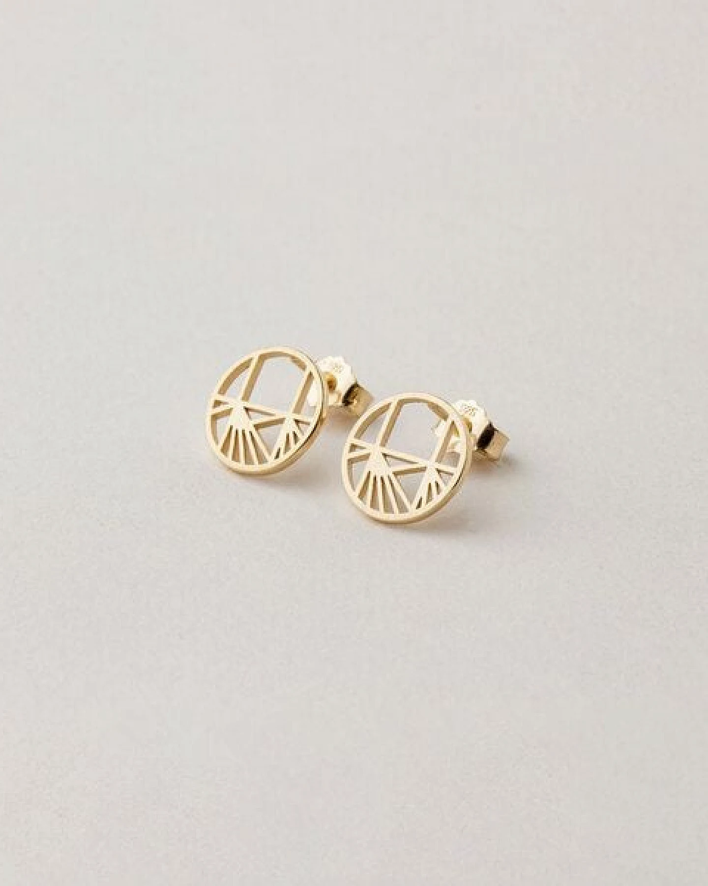 ChristinaPauls Slow jewellery Ohrstecker Aino, Mini in Silber und Gold – Ansicht 4