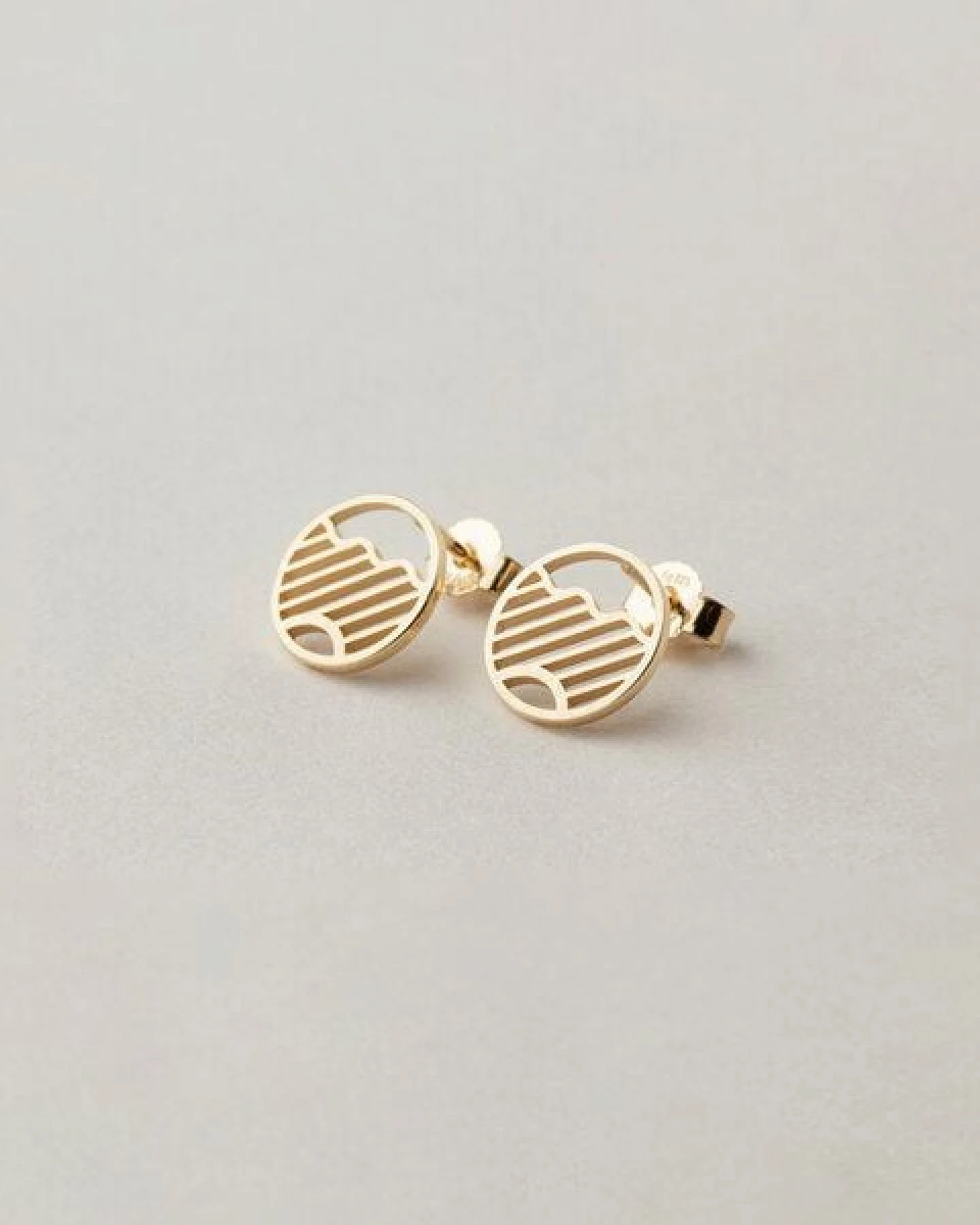 ChristinaPauls Slow jewellery Ohrstecker Kamo, Mini in Silber und Gold – Ansicht 3