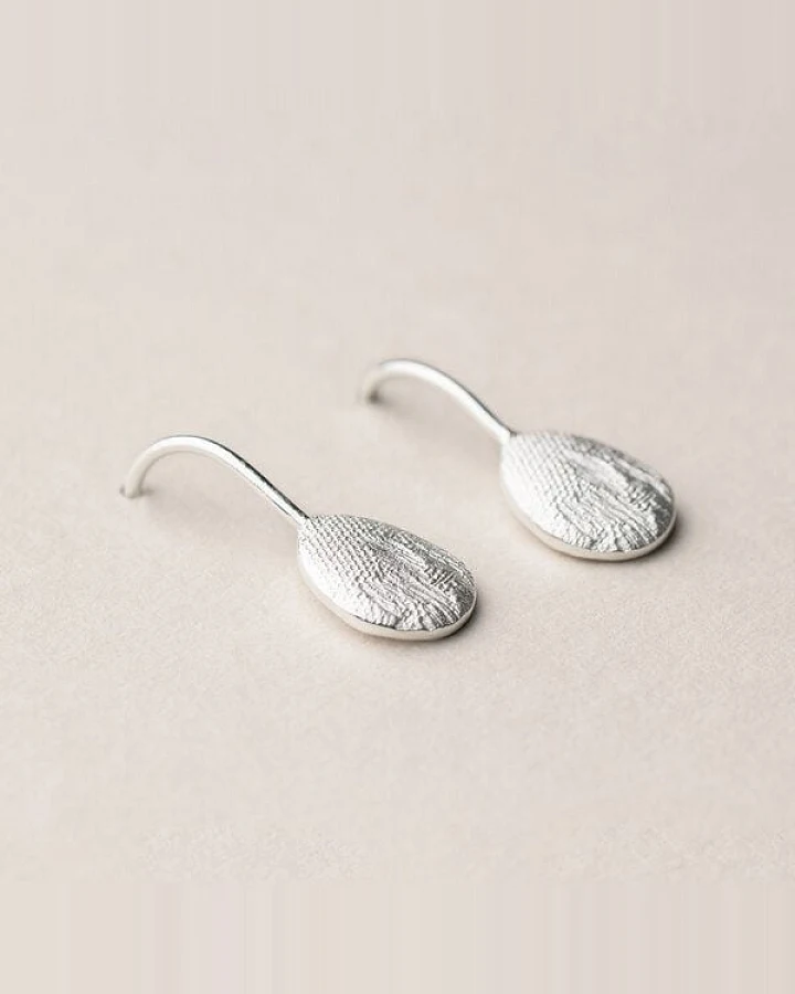 ChristinaPauls Slow jewellery Amia Ohrhänger, oval in Silber