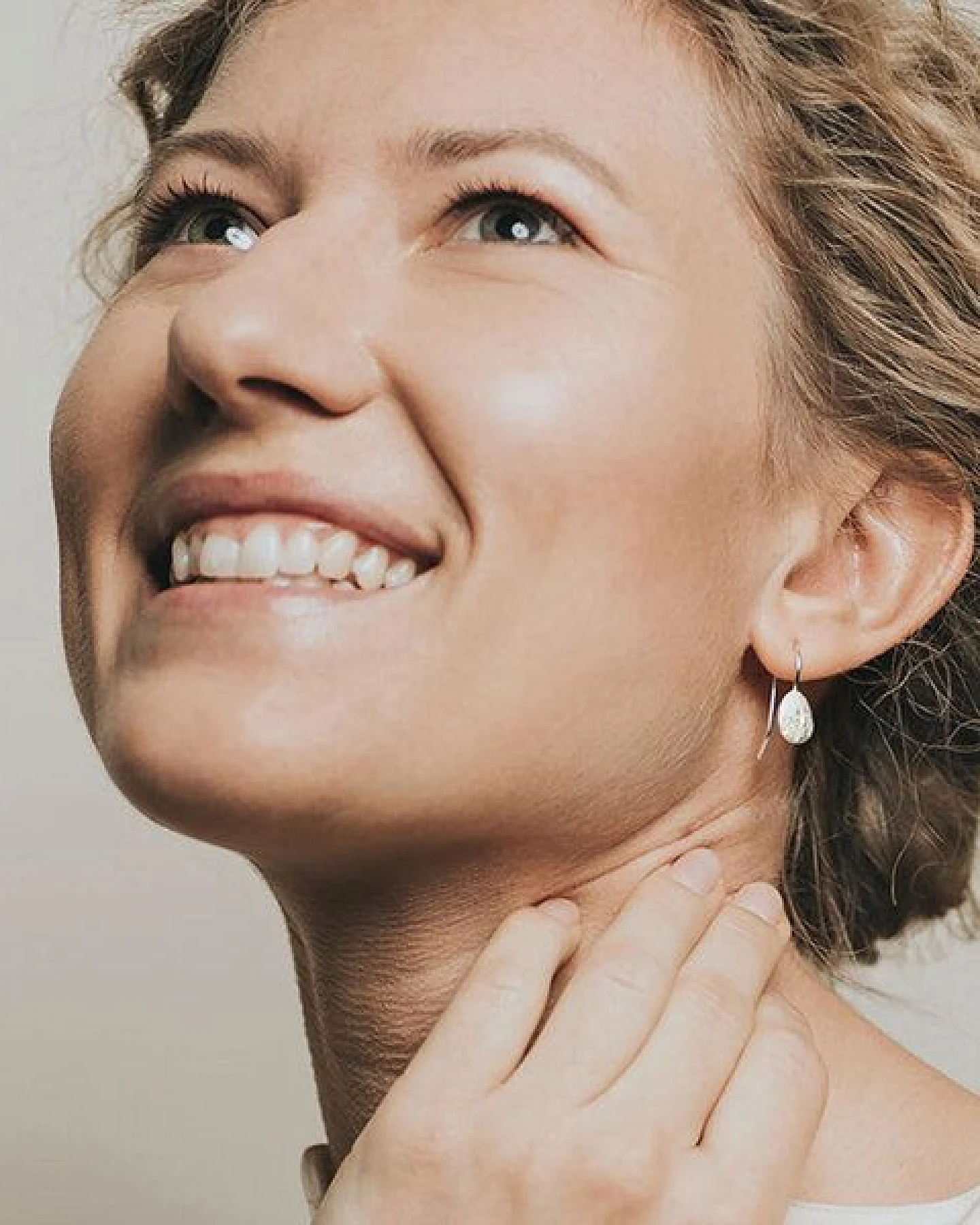 ChristinaPauls Slow jewellery Amia Ohrhänger, oval in Silber – Ansicht 2