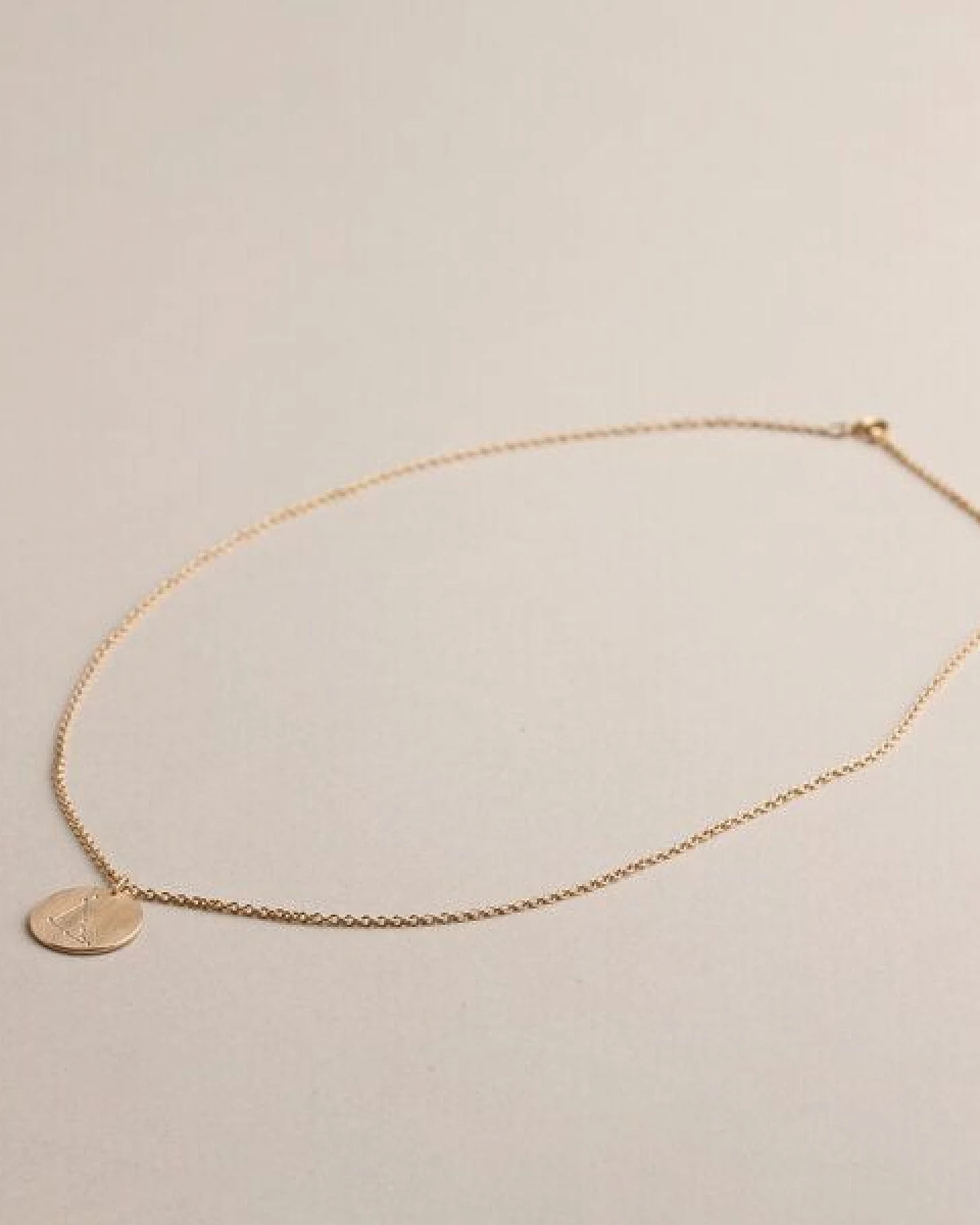 ChristinaPauls Slow jewellery Sternzeichen Kette Schütze in Silber, Gold, Rosegold und Schwarz – Ansicht 3