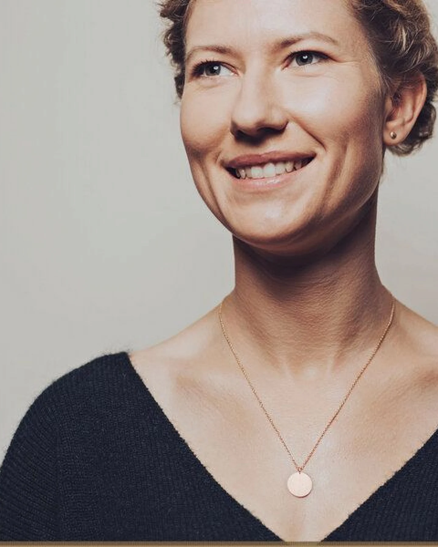 ChristinaPauls Slow jewellery Sternzeichen Anhänger Steinbock in Silber, Gold, Rosegold und Schwarz – Ansicht 2