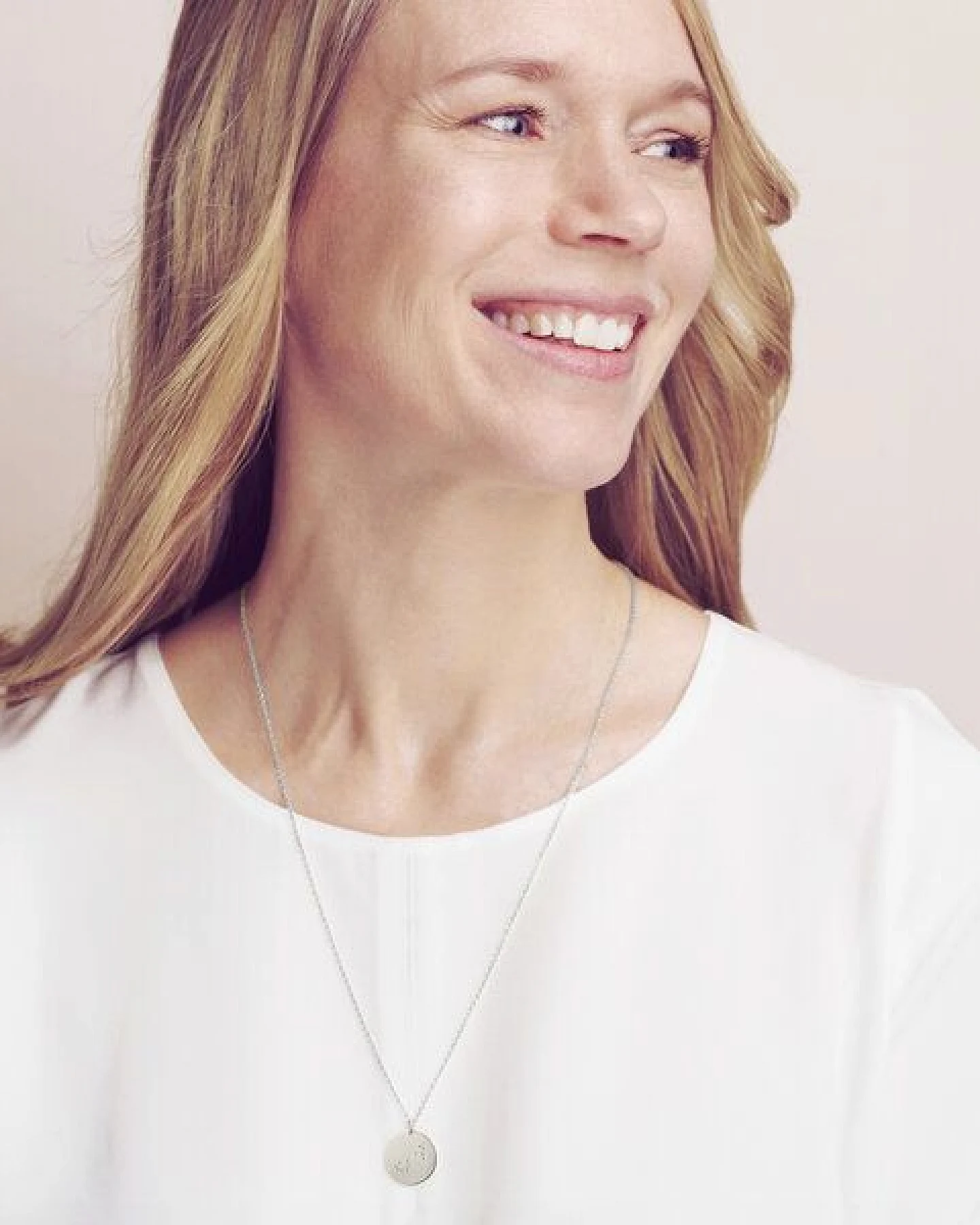 ChristinaPauls Slow jewellery Sternzeichen Anhänger Steinbock in Silber, Gold, Rosegold und Schwarz – Ansicht 2
