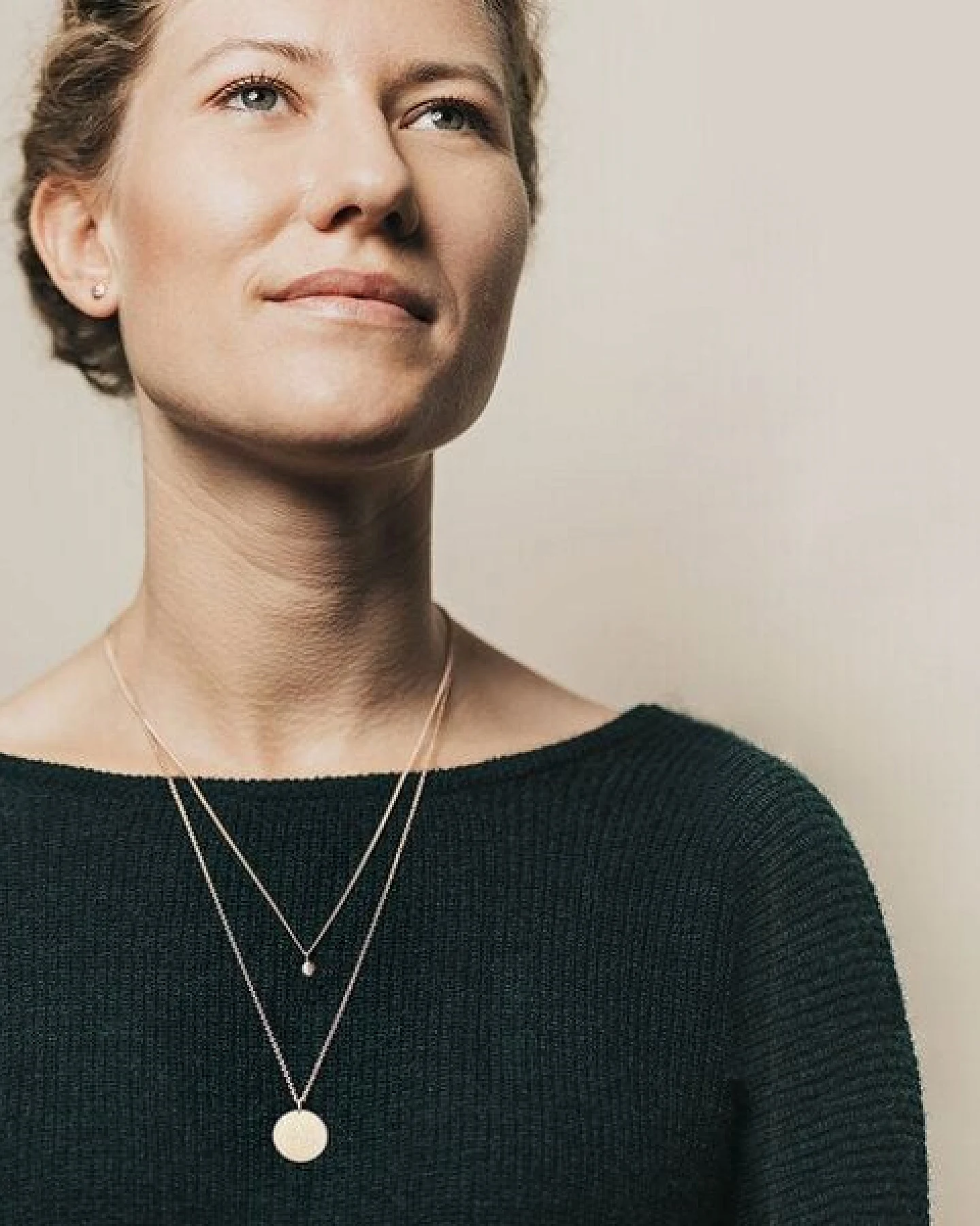 ChristinaPauls Slow jewellery Sternzeichen Anhänger Widder in Silber, Gold, Rosegold und Schwarz – Ansicht 2