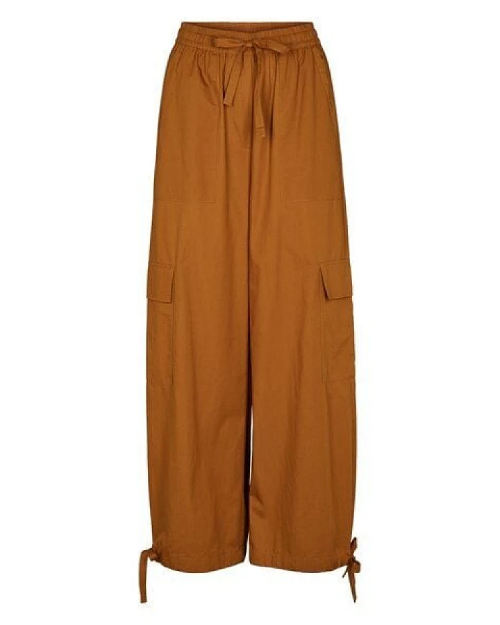 Basic Apparel Cargohose TILDE Loose aus Bio-Baumwolle