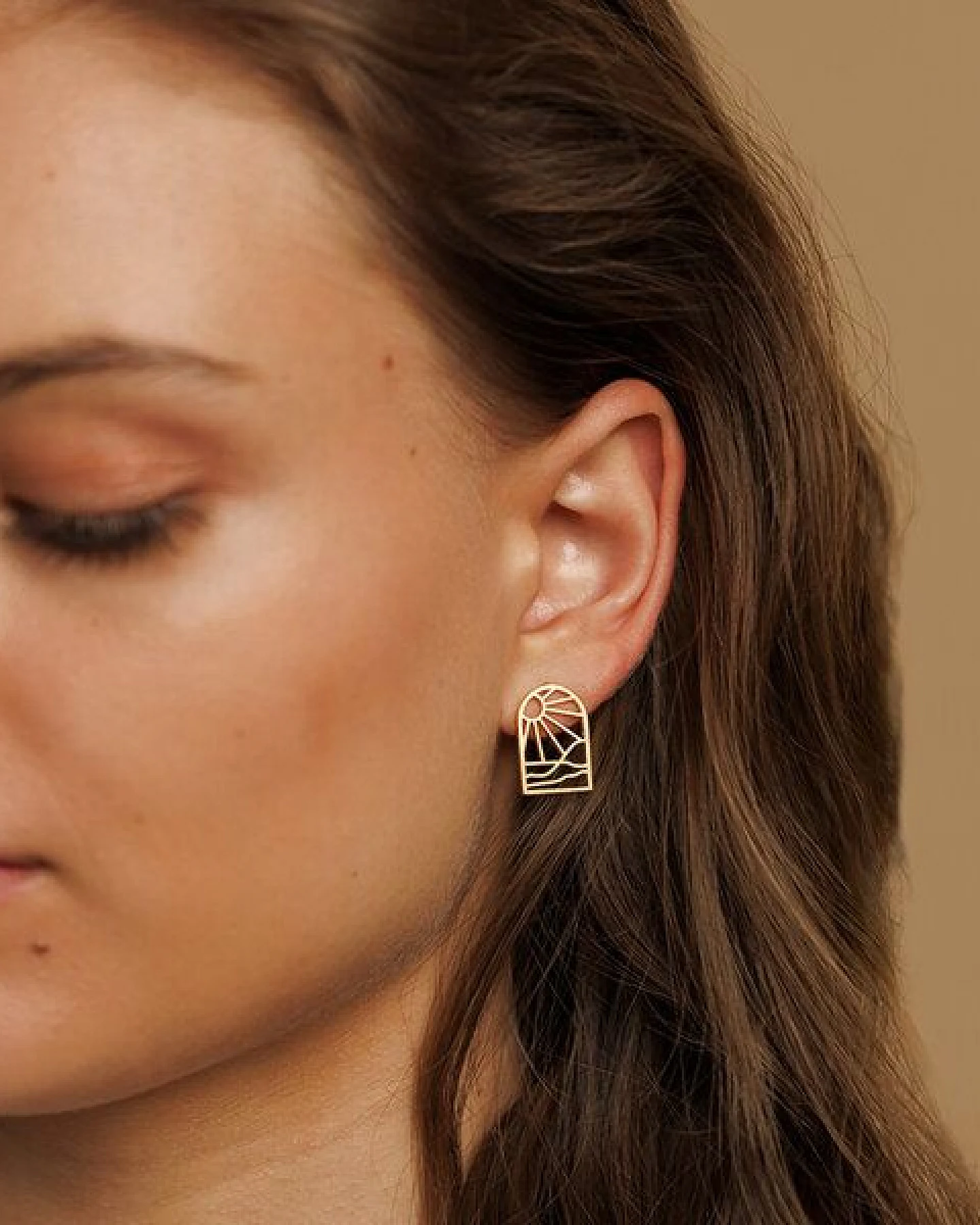 ChristinaPauls Slow jewellery Mini Ohrstecker Onda in Silber oder Gold – Ansicht 2