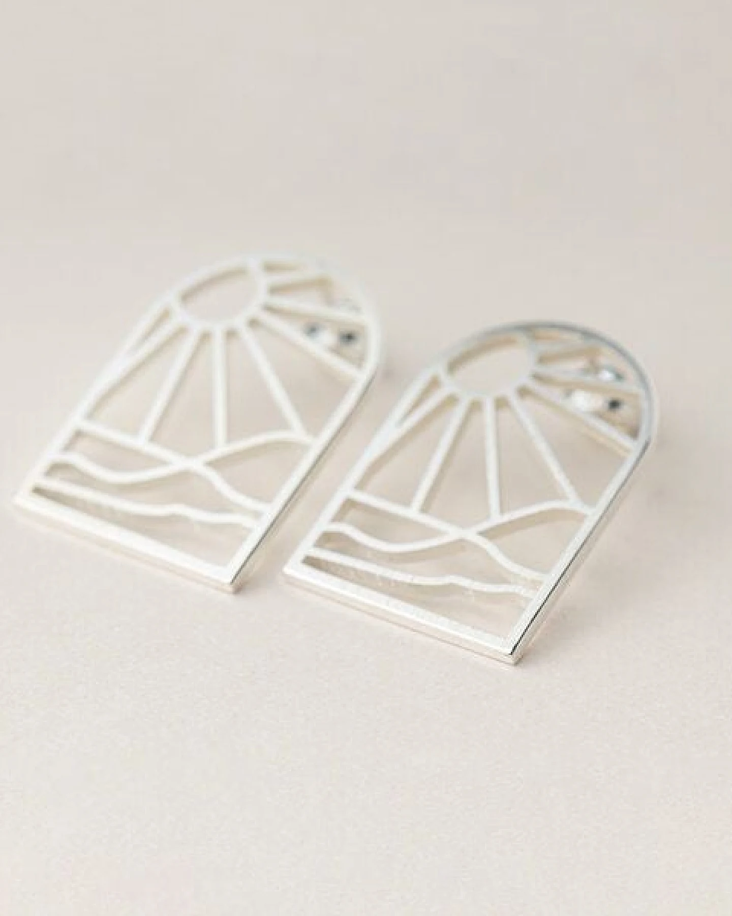ChristinaPauls Slow jewellery Ohrstecker Onda in Silber oder Gold – Ansicht 2