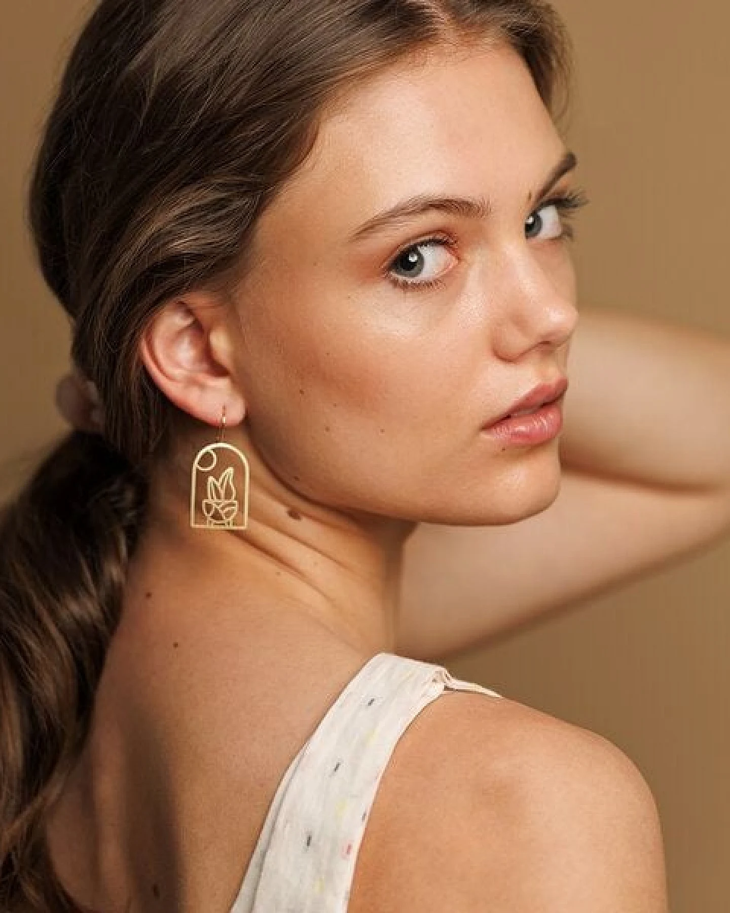 ChristinaPauls Slow jewellery Ohrhänger Planta in Silber oder Gold – Ansicht 2