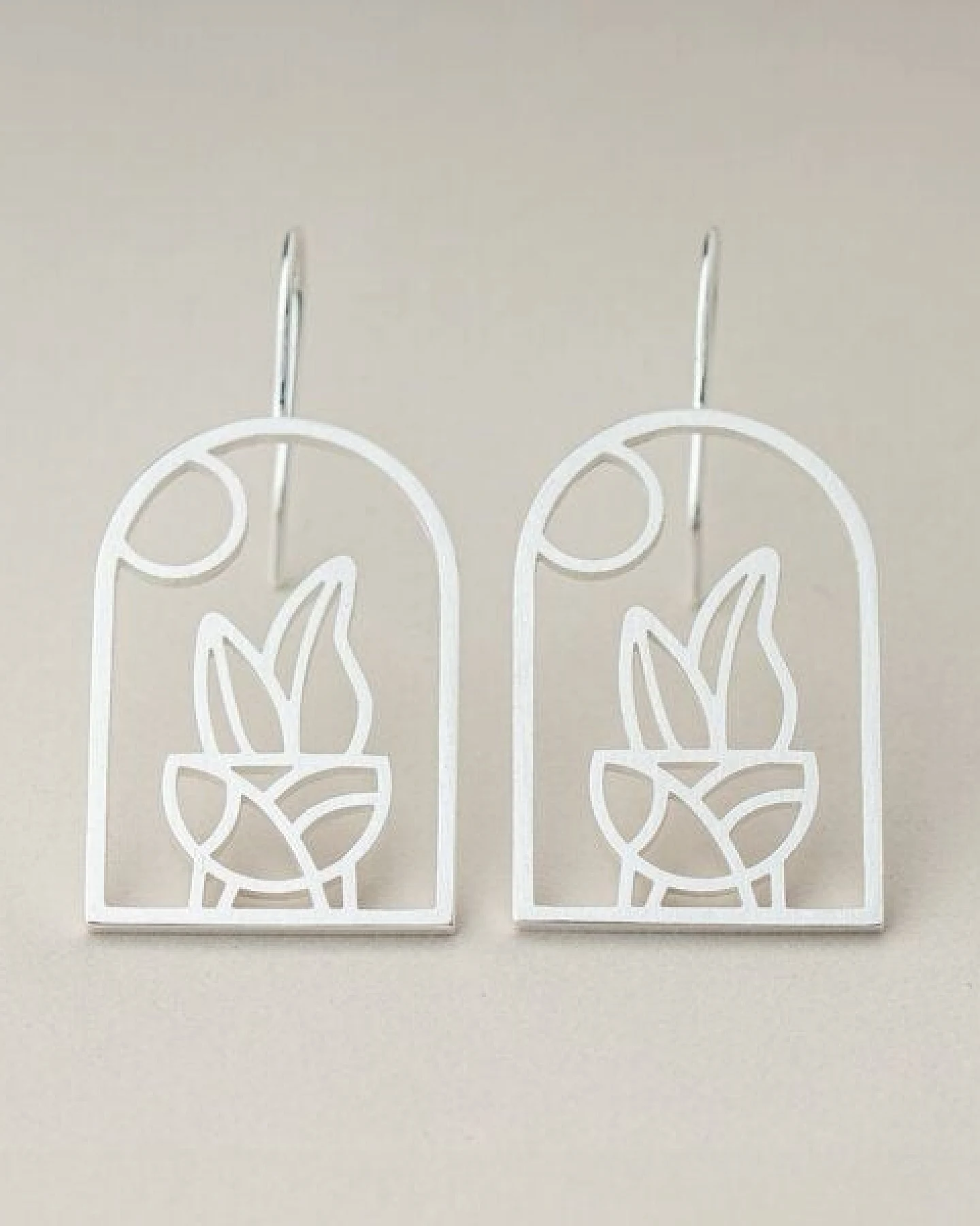ChristinaPauls Slow jewellery Ohrhänger Planta in Silber oder Gold – Ansicht 4