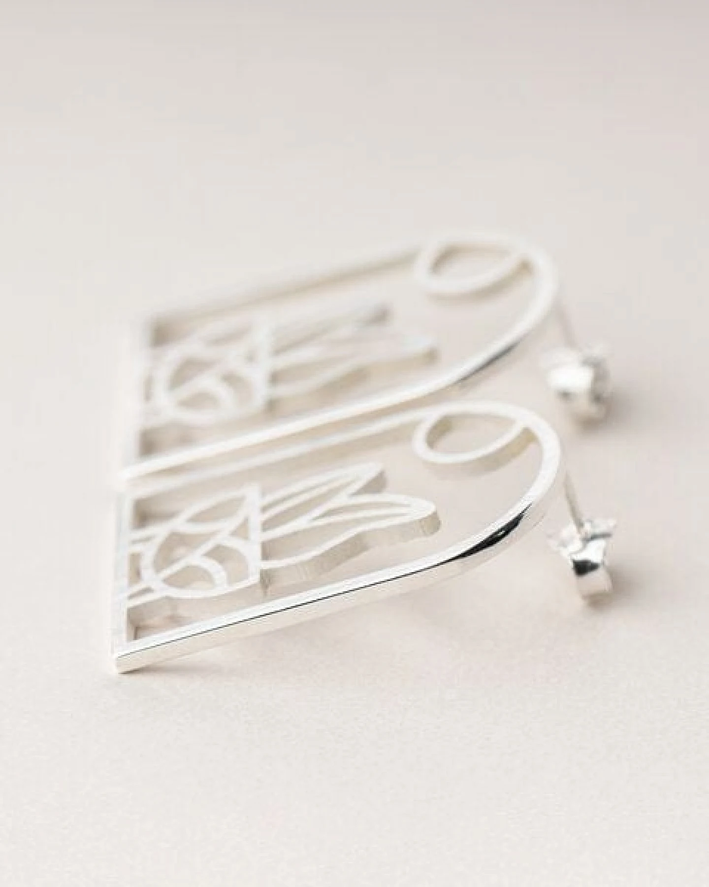 ChristinaPauls Slow jewellery Ohrstecker Planta in Silber oder Gold – Ansicht 2