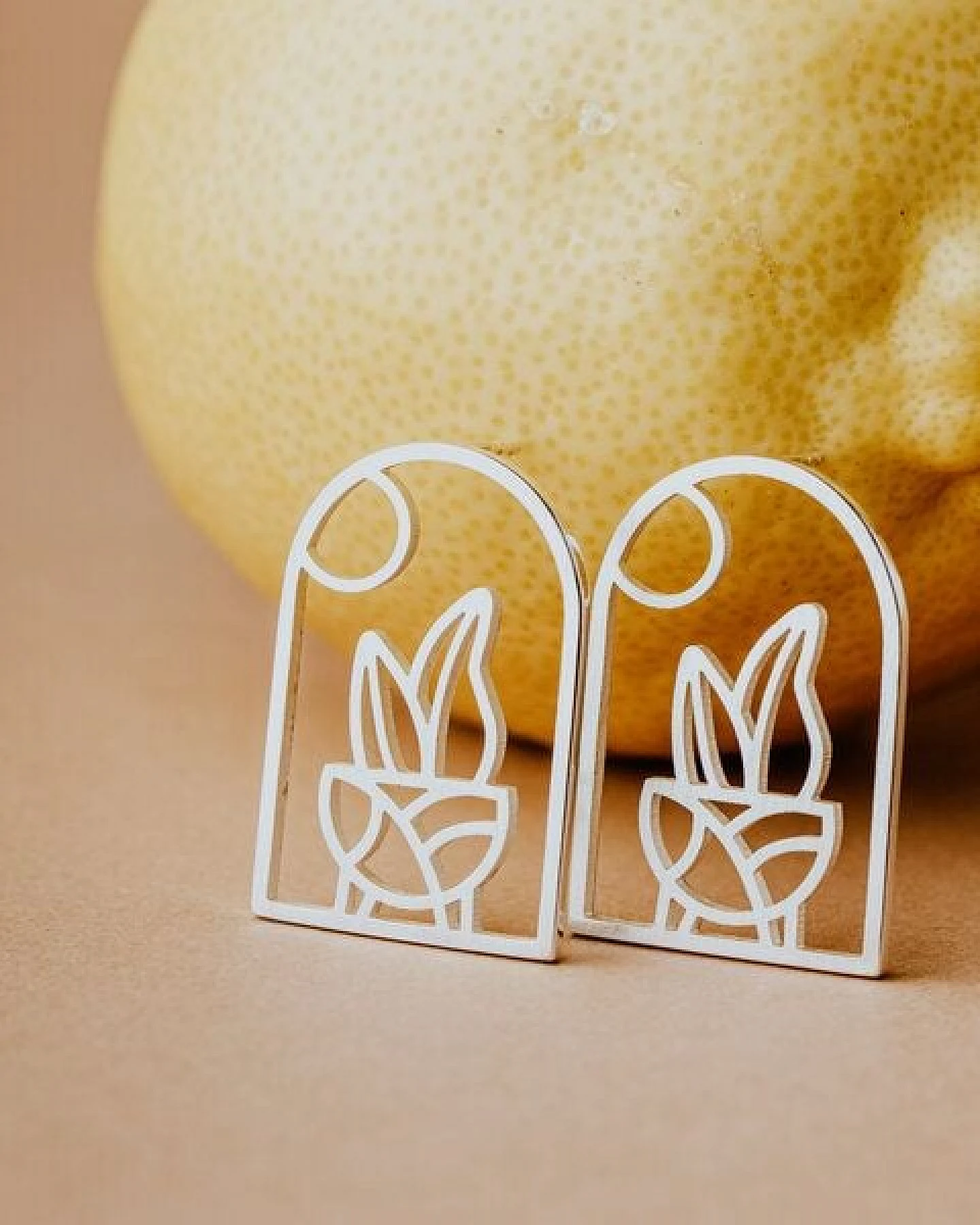 ChristinaPauls Slow jewellery Ohrstecker Planta in Silber oder Gold – Ansicht 3