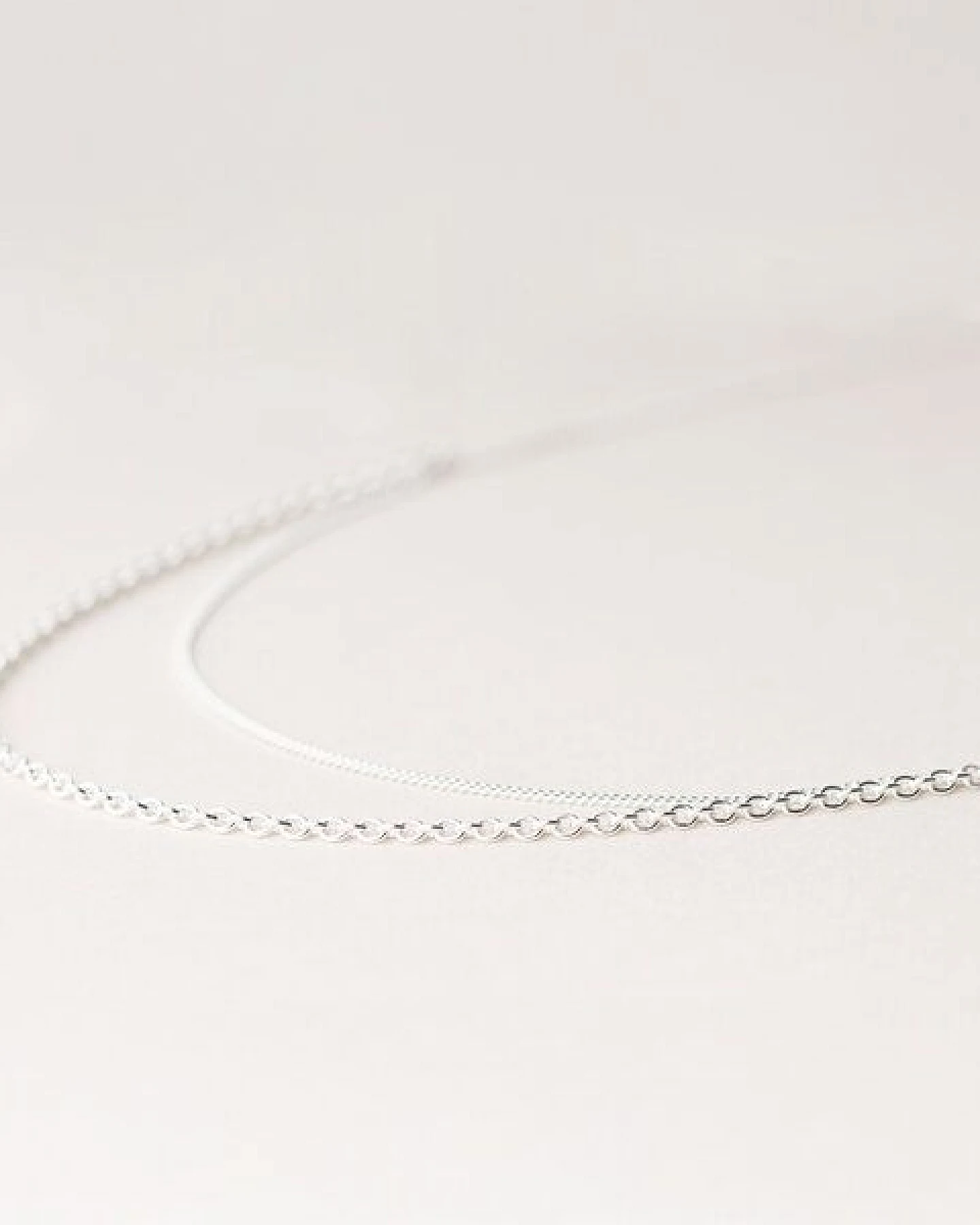 ChristinaPauls Slow jewellery Zarte doppelreihige Kette Mea in Gold und Silber – Ansicht 3