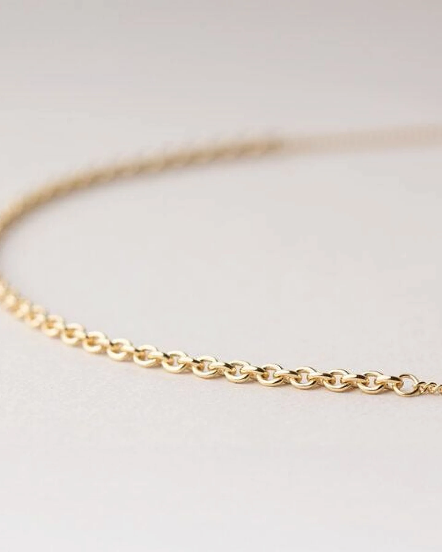 ChristinaPauls Slow jewellery Kurze Layering Kette Mea in Gold und Silber – Ansicht 4