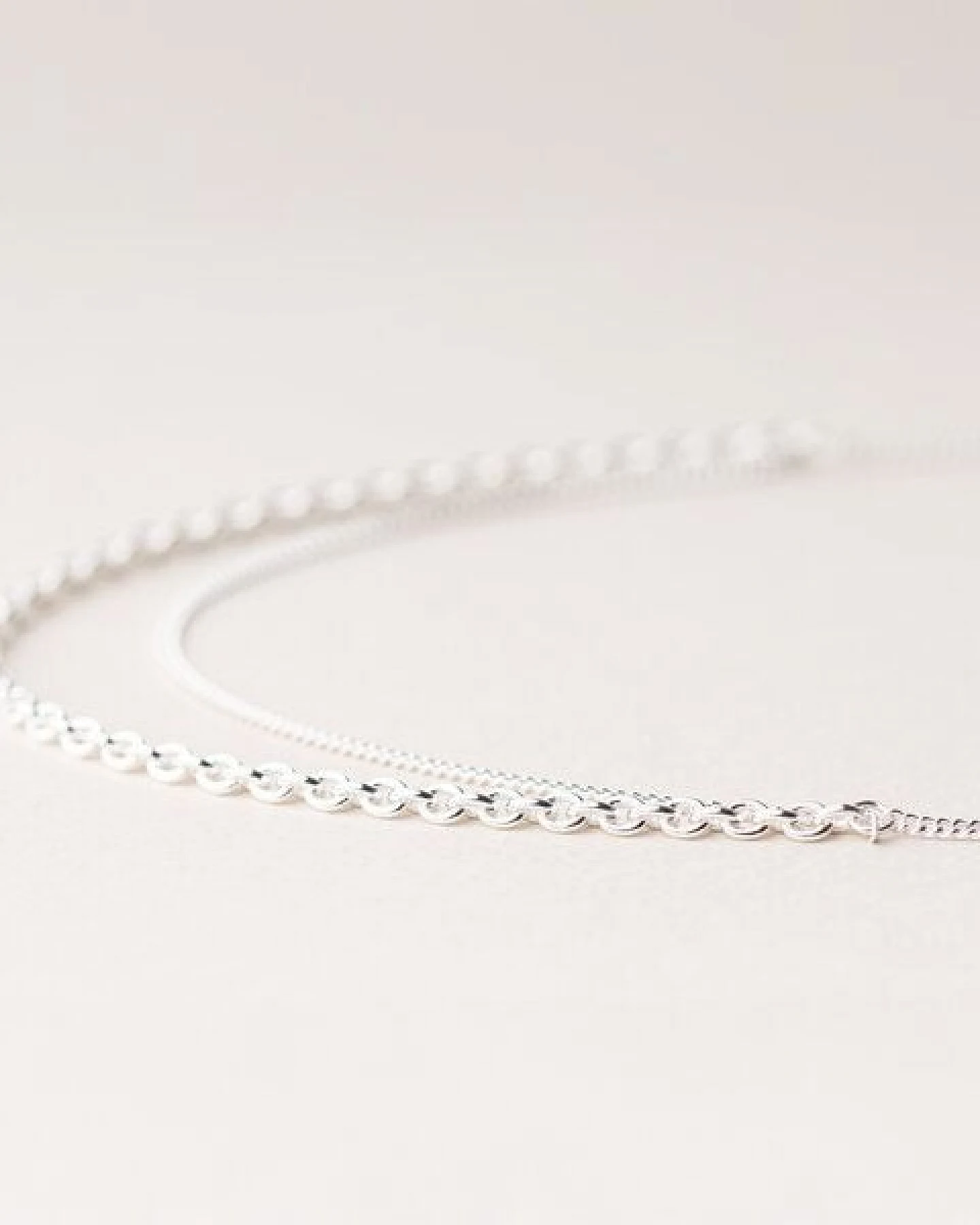 ChristinaPauls Slow jewellery Kurze mehrreihige Gliederkette Mea in Gold und Silber – Ansicht 2