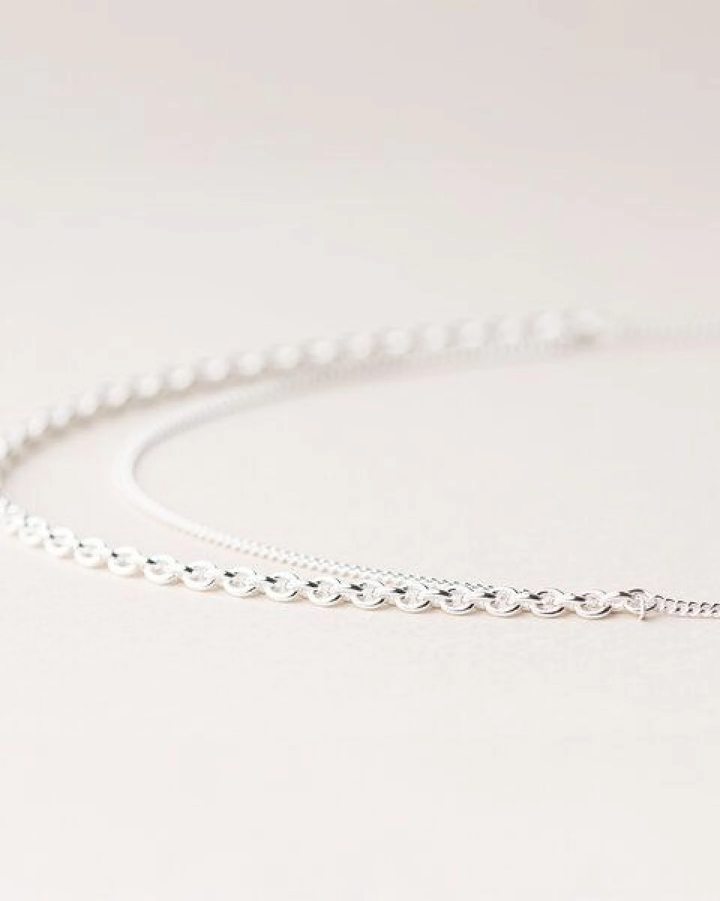 ChristinaPauls Slow jewellery Kurze mehrreihige Gliederkette Mea in Gold und Silber – Ansicht 2