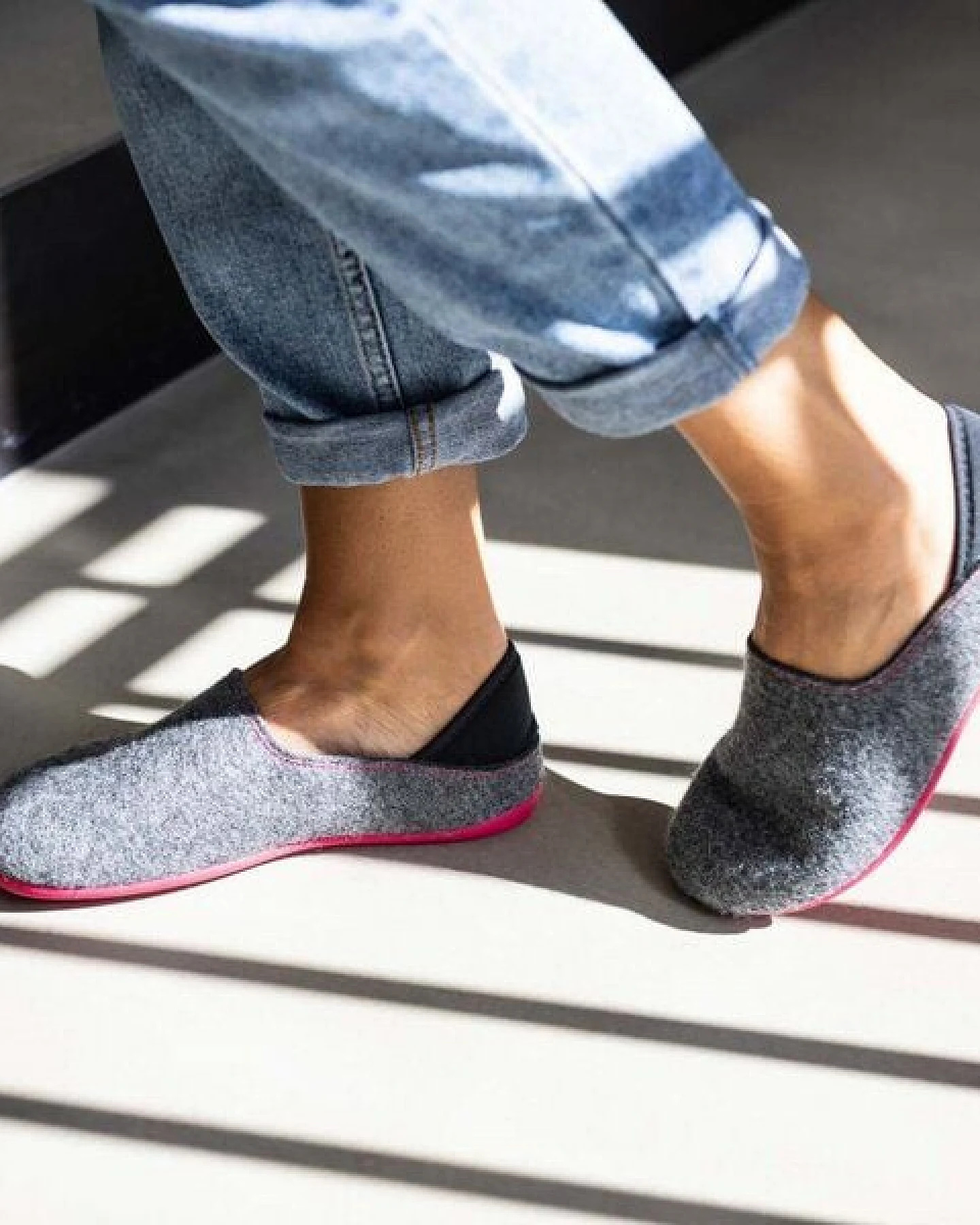 Gottstein Filzhausschuh Wool Slip-On aus 100% Schurwolle - für Damen & Herren - Rutschfeste Gummisohle – Ansicht 2