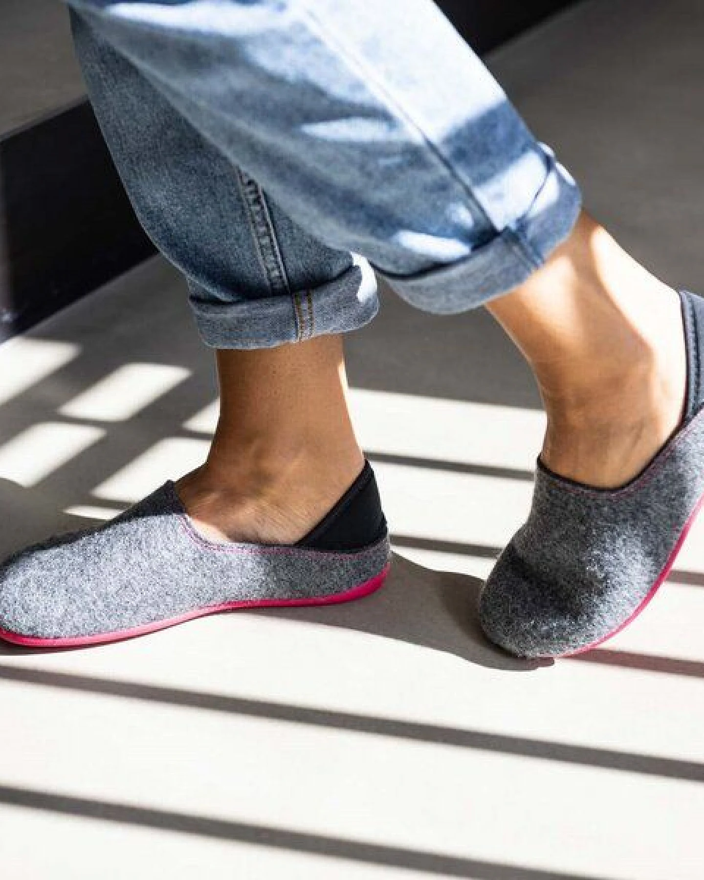 Gottstein Filzhausschuh Wool Slip-On aus 100% Schurwolle - für Damen & Herren - Rutschfeste Gummisohle – Ansicht 2