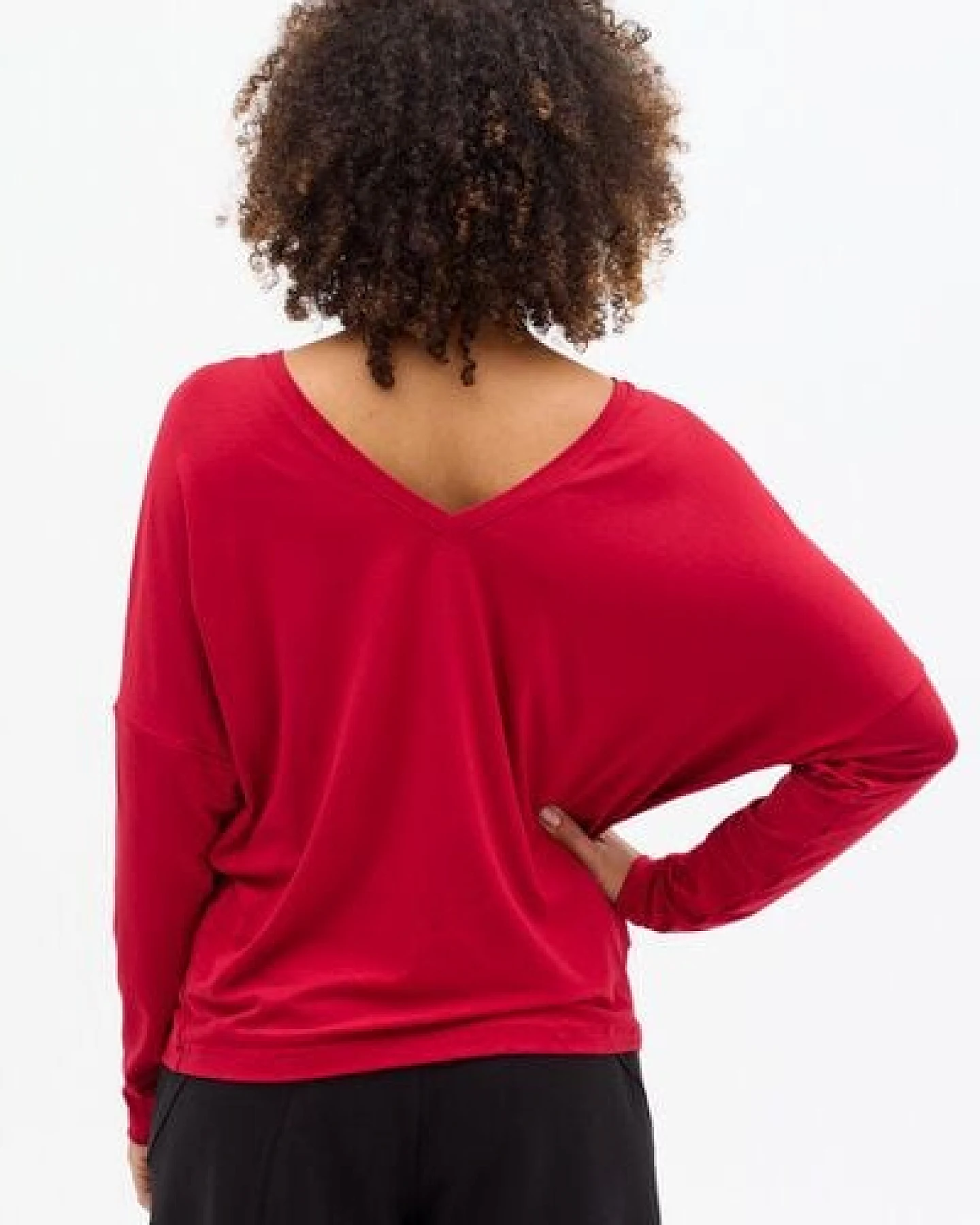 Bluse Saja Longsleeve – Viskose farbenfroher KOKOworld Print weiter Schnitt V-Ausschnitt – perfekt für Yoga – Fair produziert – Ansicht 3