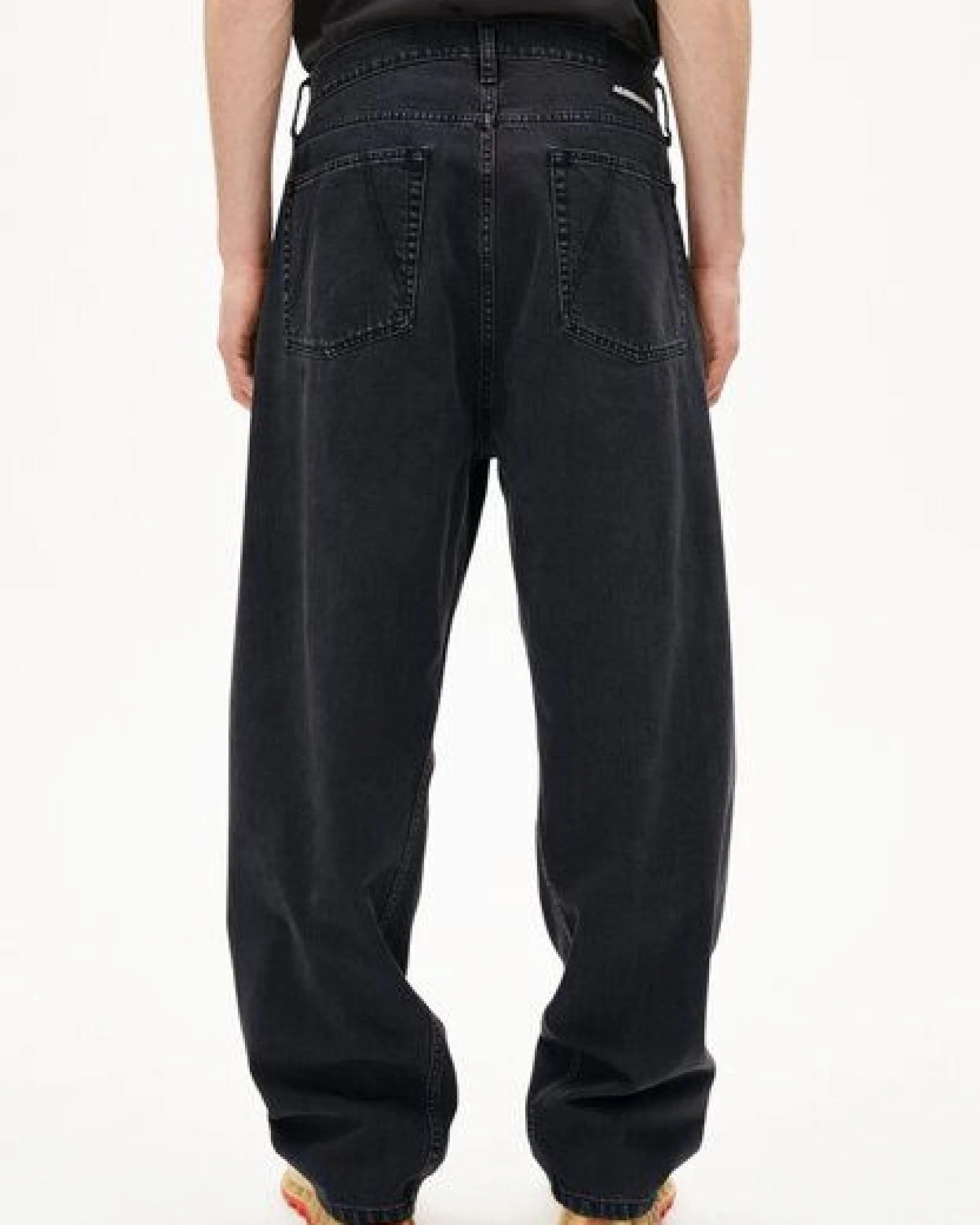 ARMEDANGELS JAAMEO Herren Wide Leg Mid Waist aus recycelter Baumwolle – Ansicht 2
