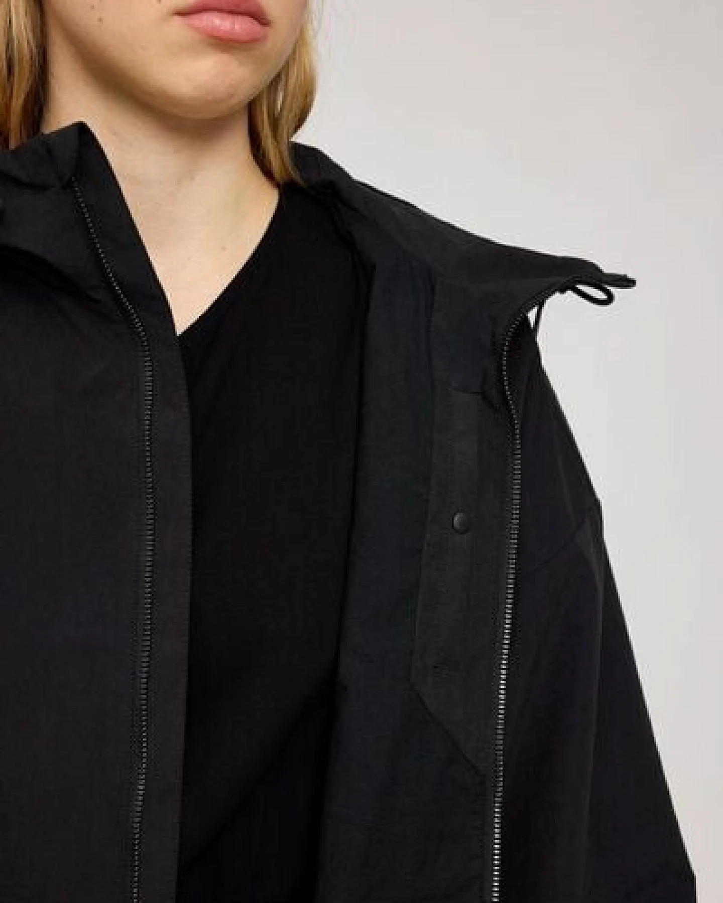 Mazine leichte Jacke aus recykeltem Plastik – Ansicht 4