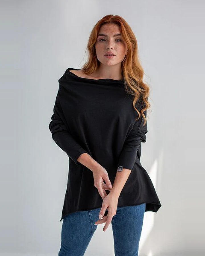 KOKOworld Bluse Minimal Black – Oversize – Bio-Baumwolle – offene Kanten – vorne länger als hinten – Fair produziert in Polen