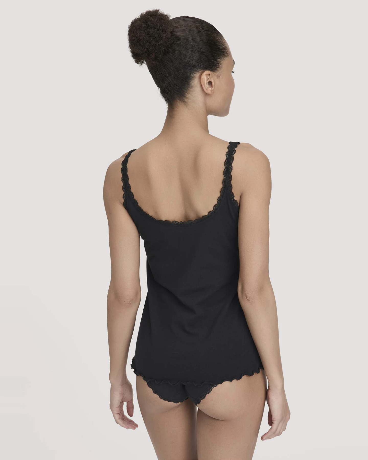 hessnatur Damen Tanktop COTTON FEEL LACE aus Bio-Baumwolle - schwarz - Größe 44 – Ansicht 2