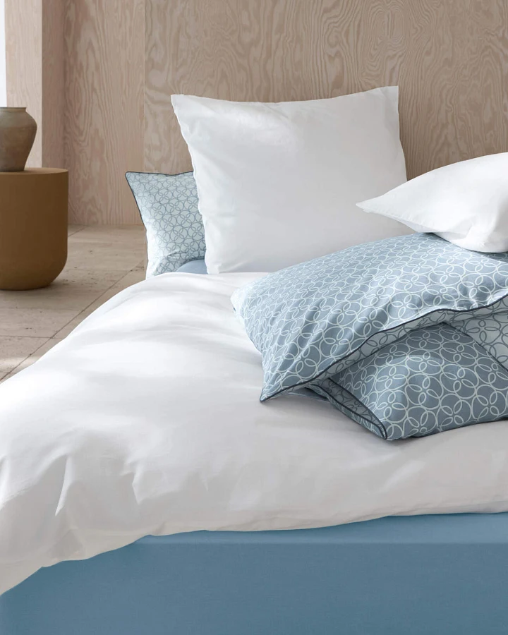 Produktseite: hessnatur Satin Bettwäsche-Set aus Bio-Baumwolle - weiß - Größe 135x200 / 40x80 cm