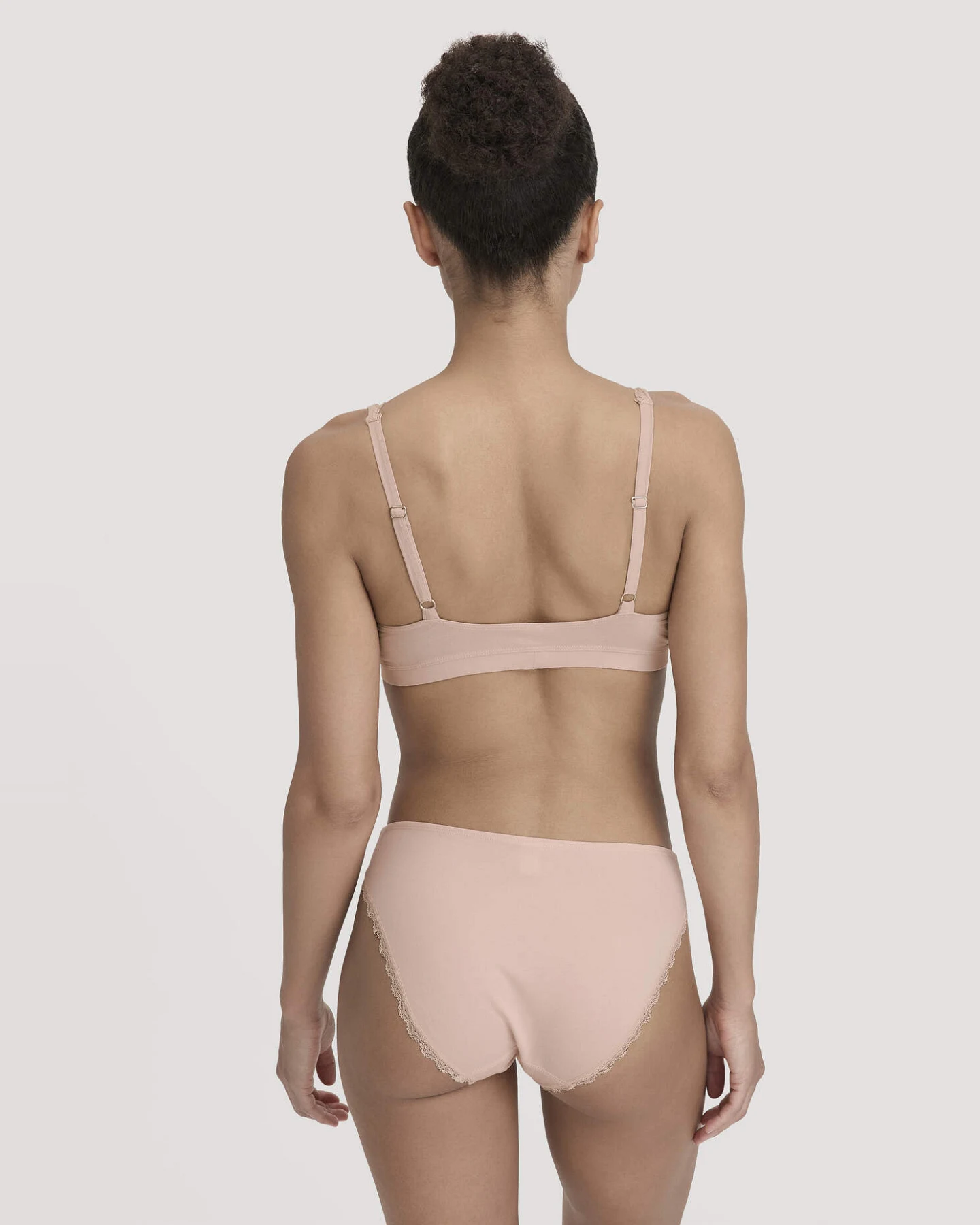 hessnatur Damen Slip Regular Cut COTTON FEEL LACE aus Bio-Baumwolle - rosa - Größe 38 – Ansicht 2