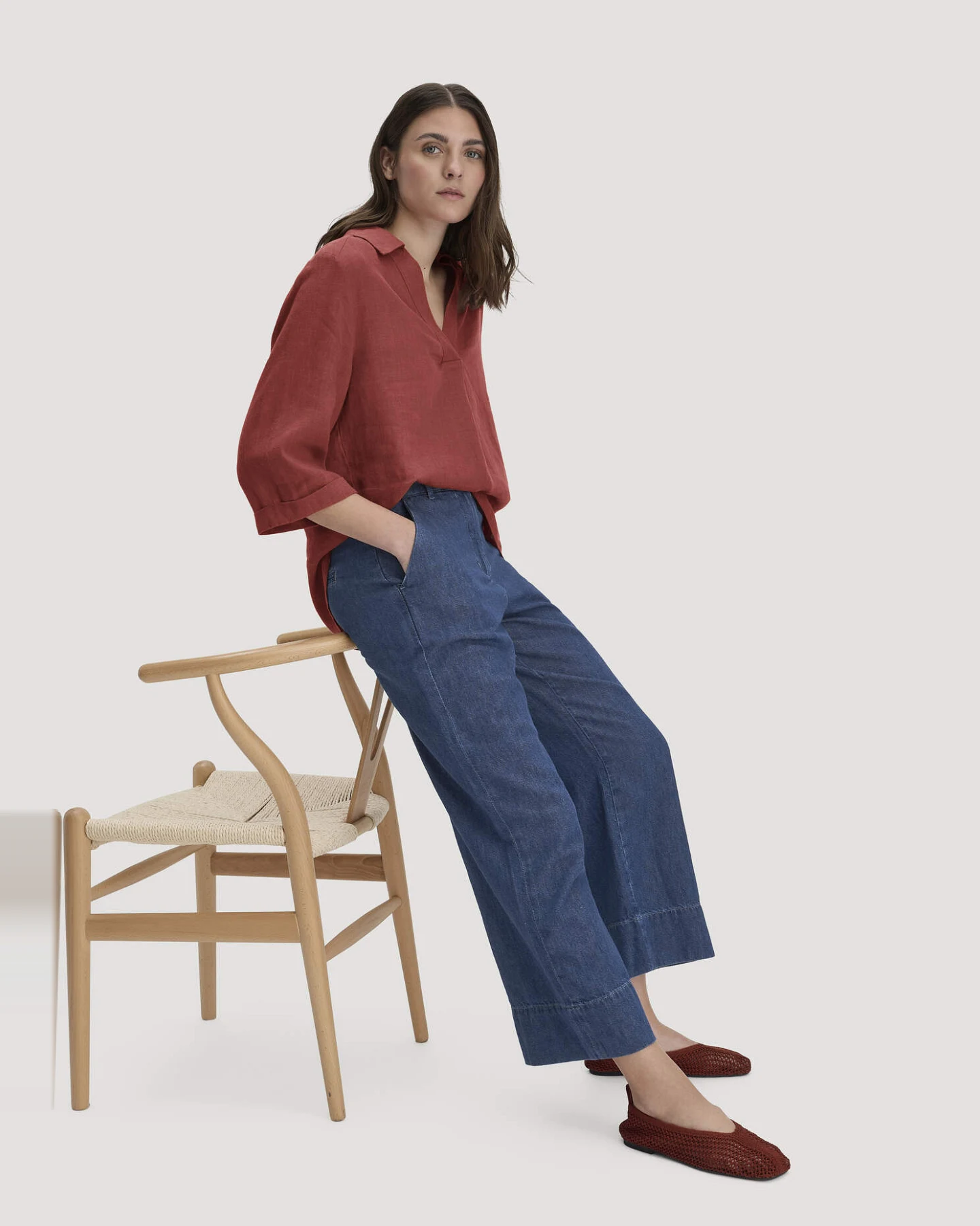hessnatur Damen Jeans ENNELIE Culotte Wide Leg aus Bio-Baumwolle mit TENCEL™ Lyocell und Leinen - blau - Größe 34/29 – Ansicht 4