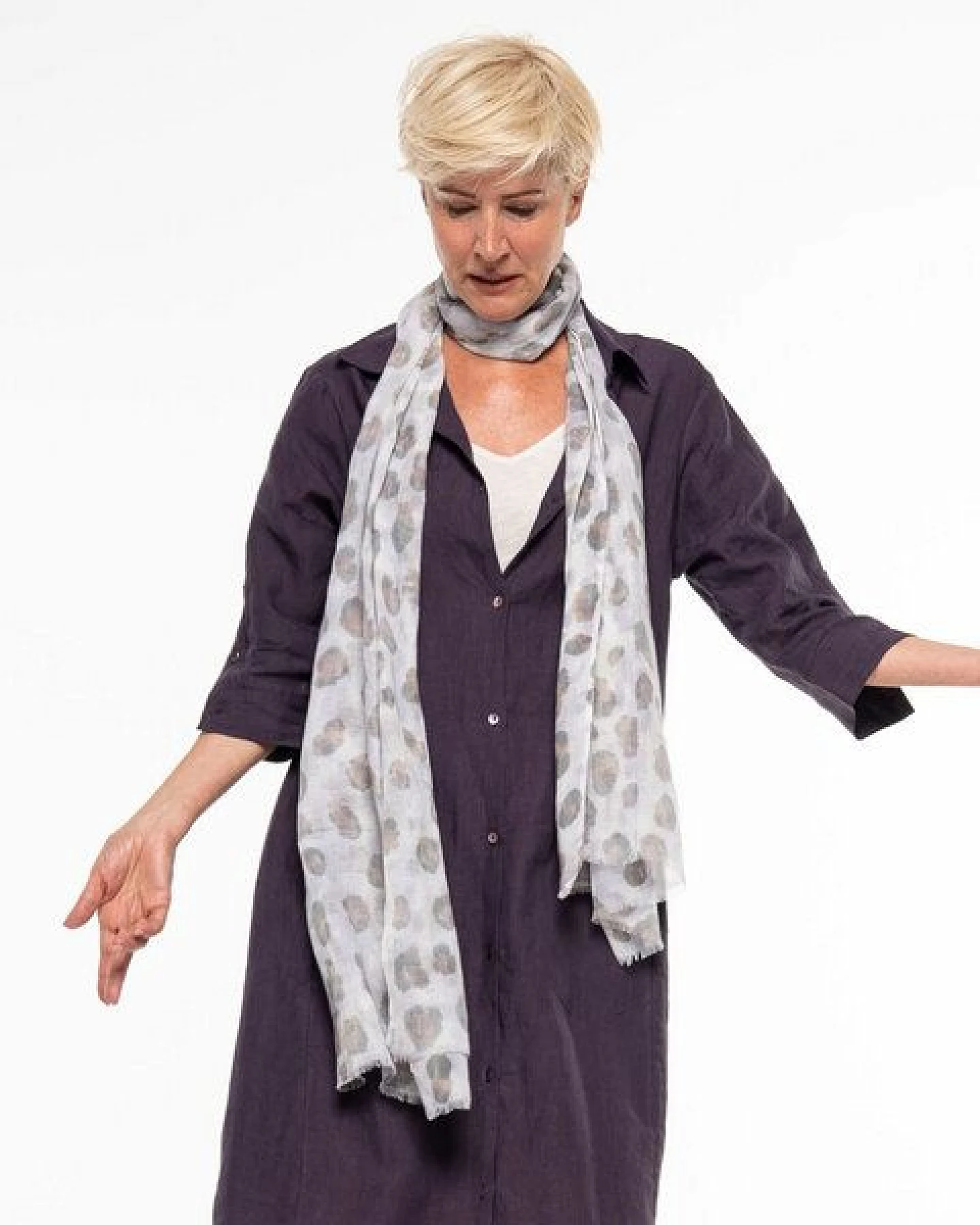 Alma & Lovis Legeres Blusenkleid aus reinem Leinen – Ansicht 4